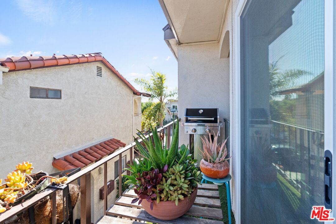 1231 Euclid St Unit: 7