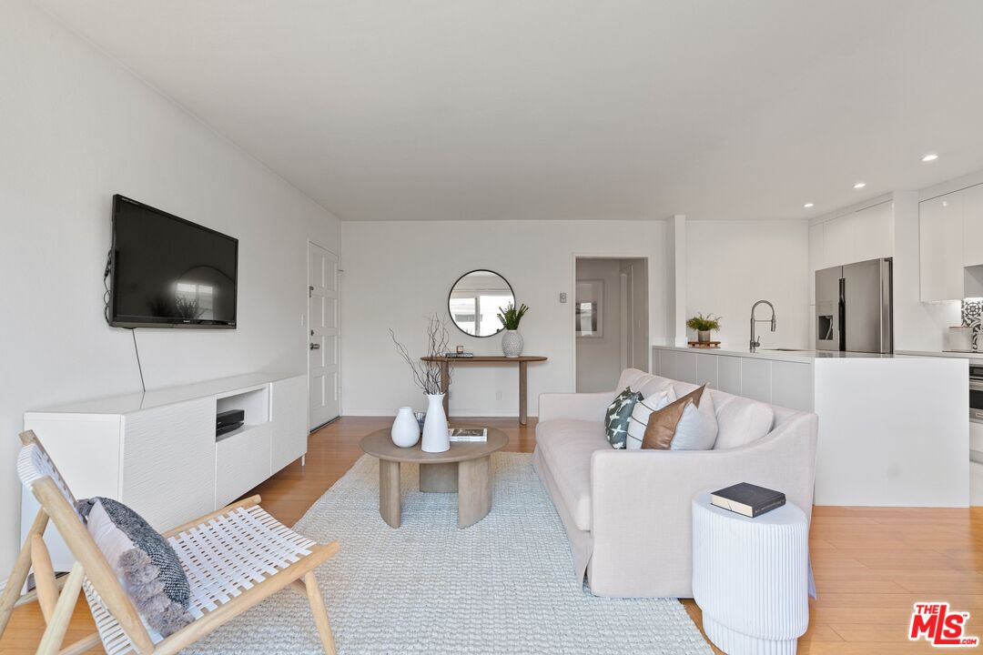 1231 Euclid St Unit: 7