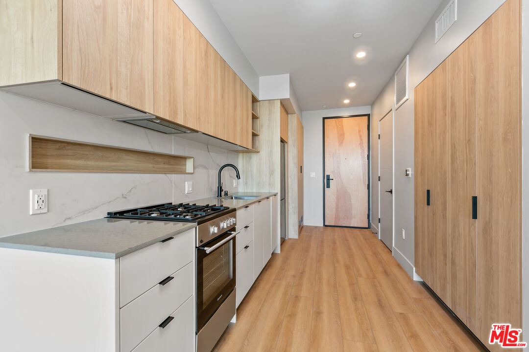12431 Rochester Ave Unit: 408