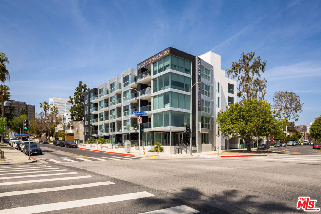 12431 Rochester Ave Unit: 408