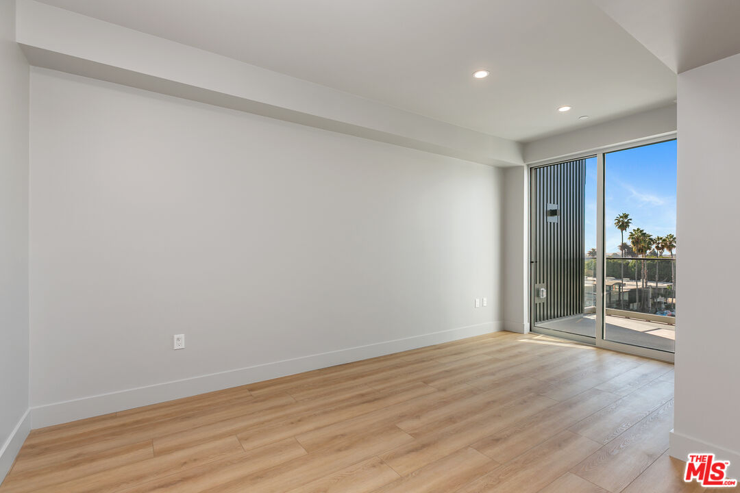 12431 Rochester Ave Unit: 408