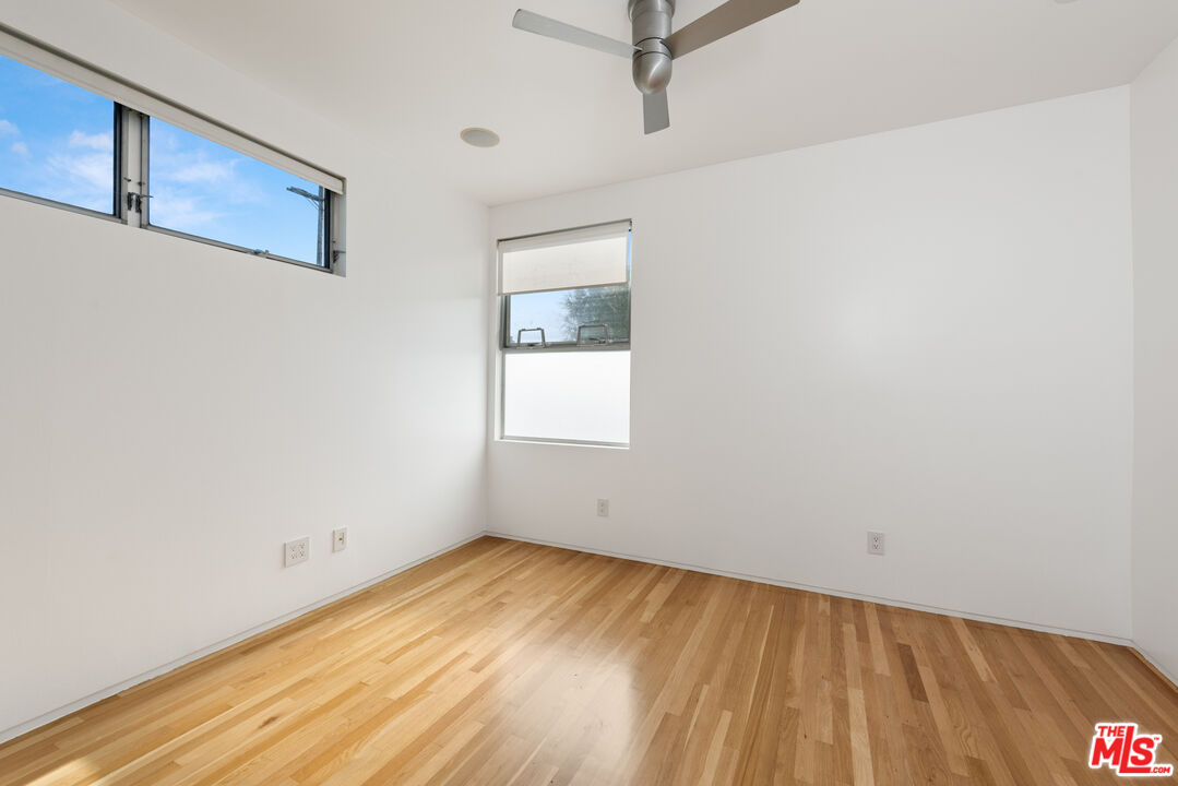 705 Sunset Ave Unit: Front unit