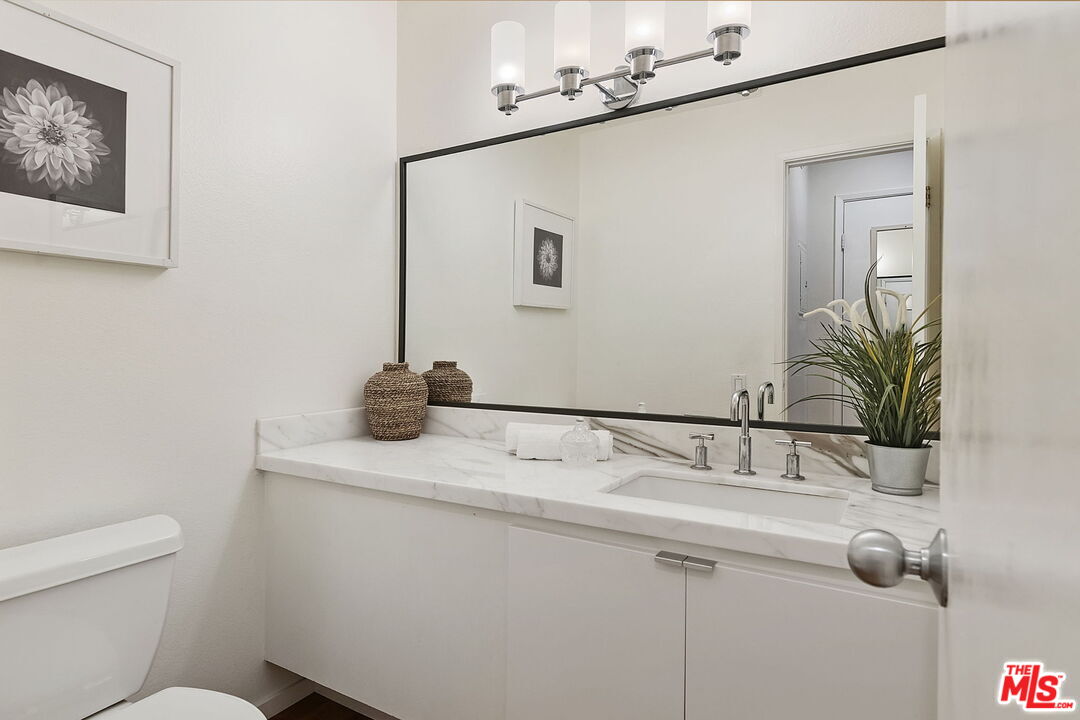 1220 Manning Ave Unit: 4