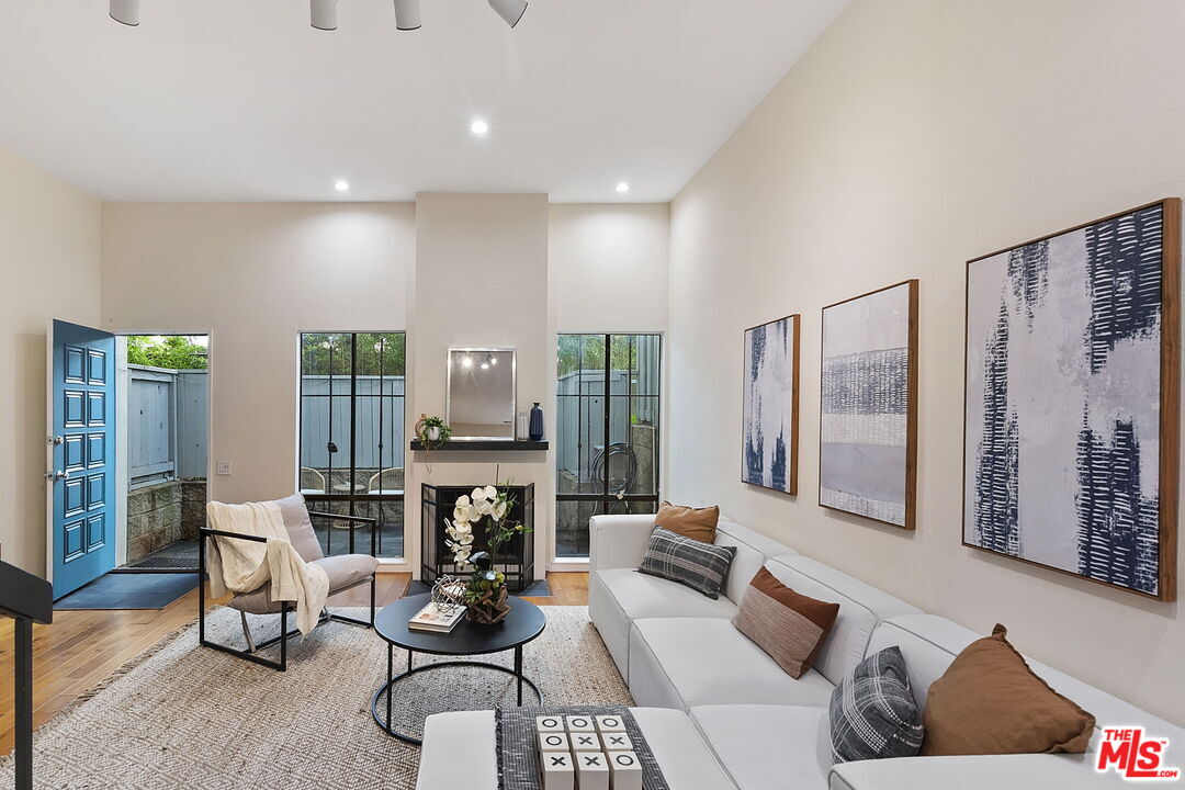 1220 Manning Ave Unit: 4