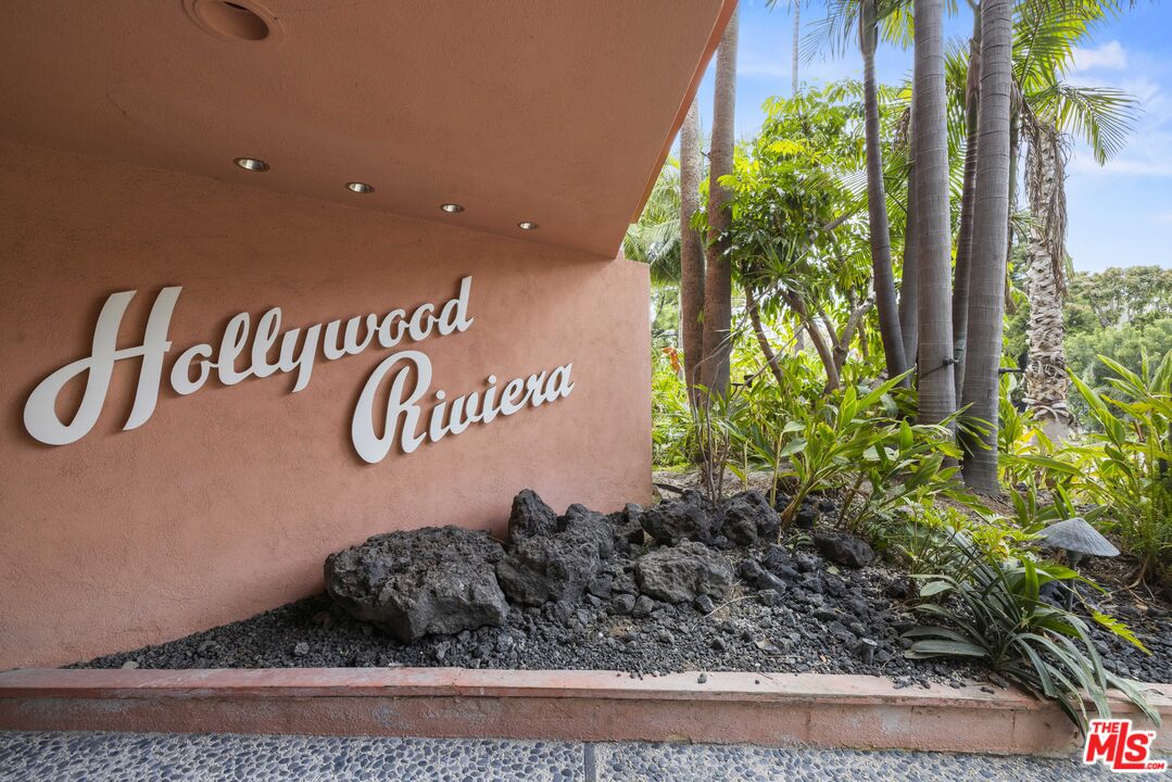 1400 N Hayworth Ave Unit: 10