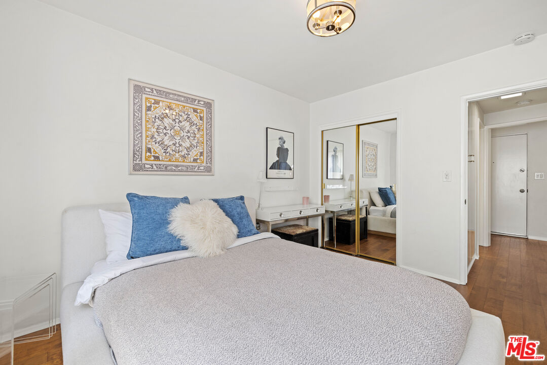 1400 N Hayworth Ave Unit: 10