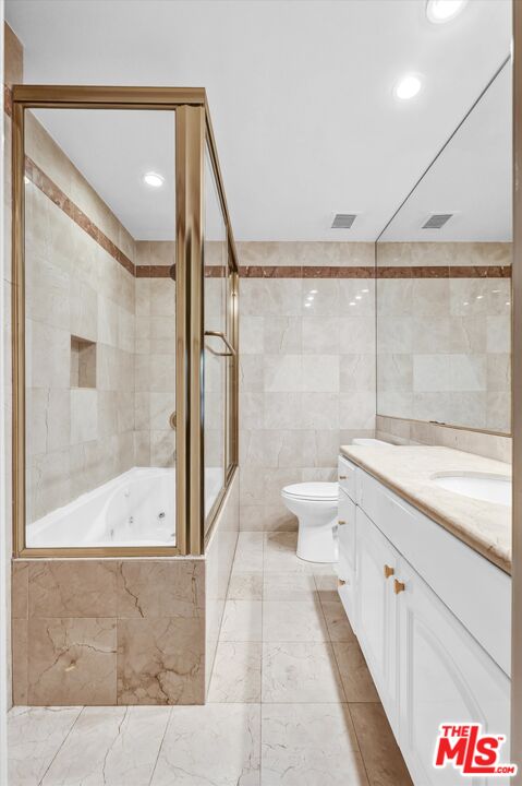 1131 Alta Loma Rd Unit: 119