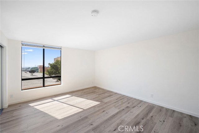 7320 Hawthorn AVE Unit: 122