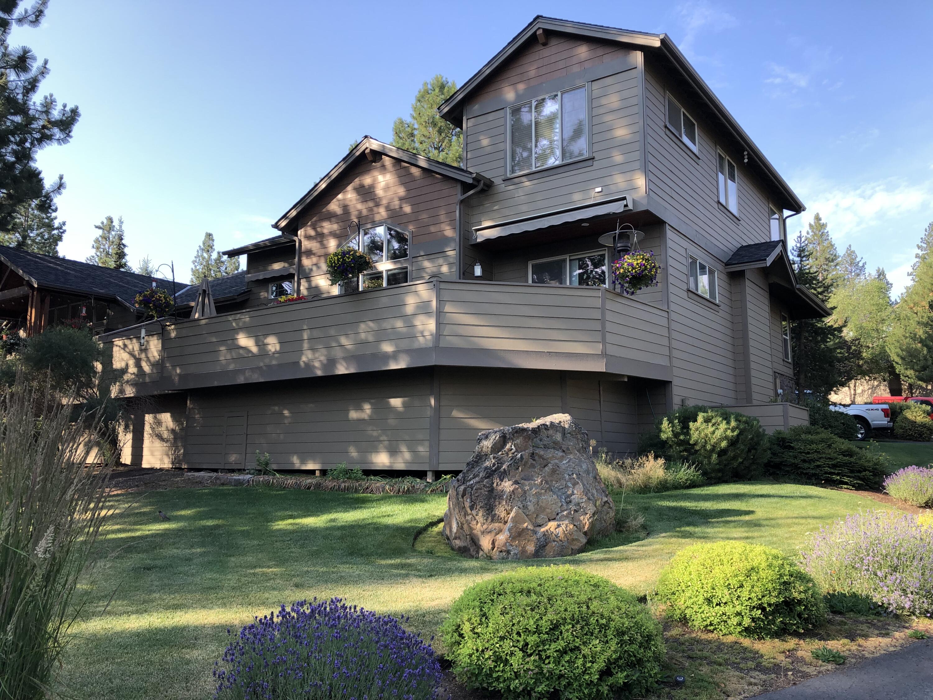2704 NW Havre Court