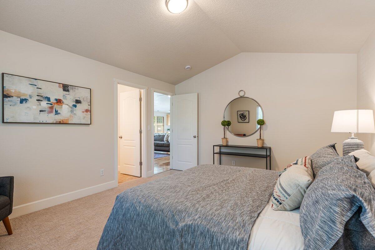 61343 Woodbury Lane
