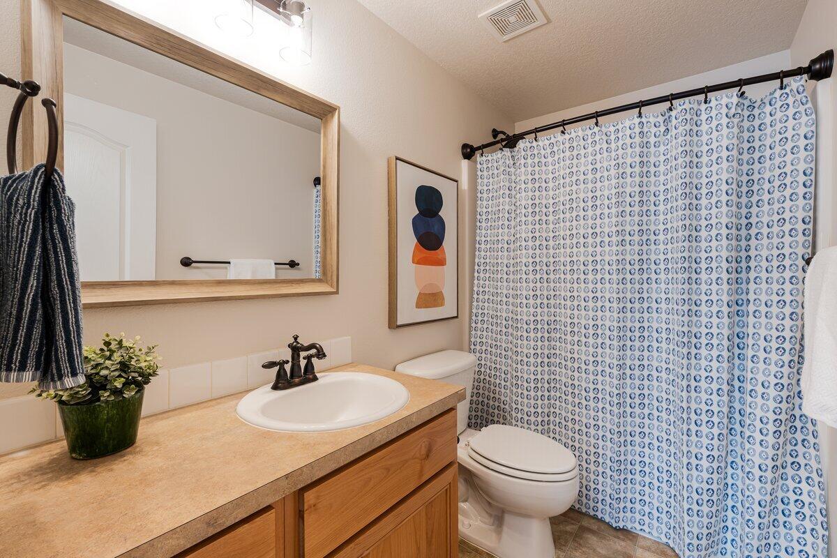 61343 Woodbury Lane