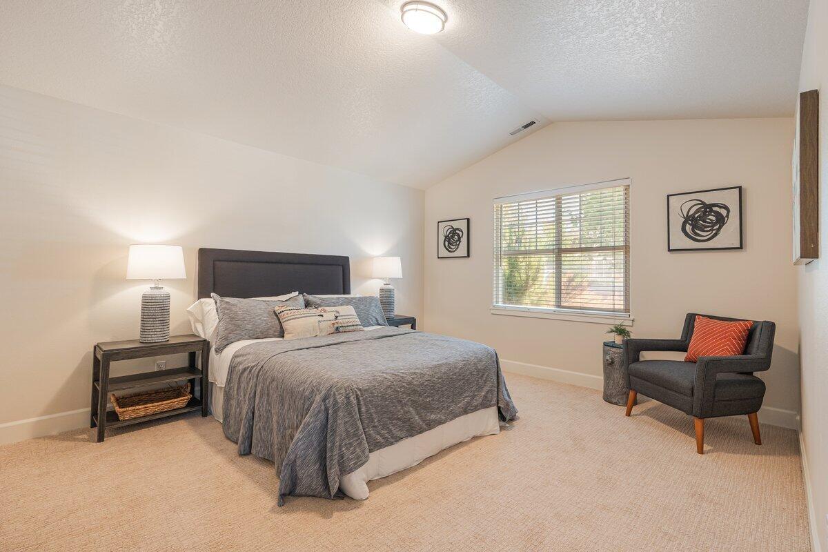 61343 Woodbury Lane
