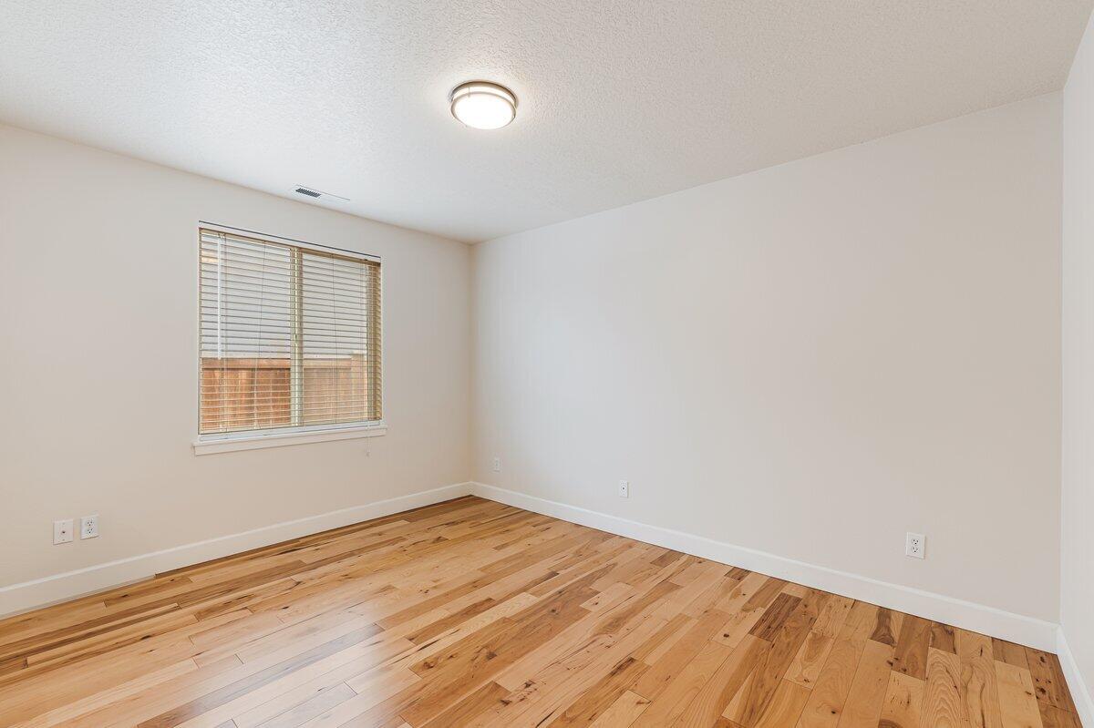 61343 Woodbury Lane