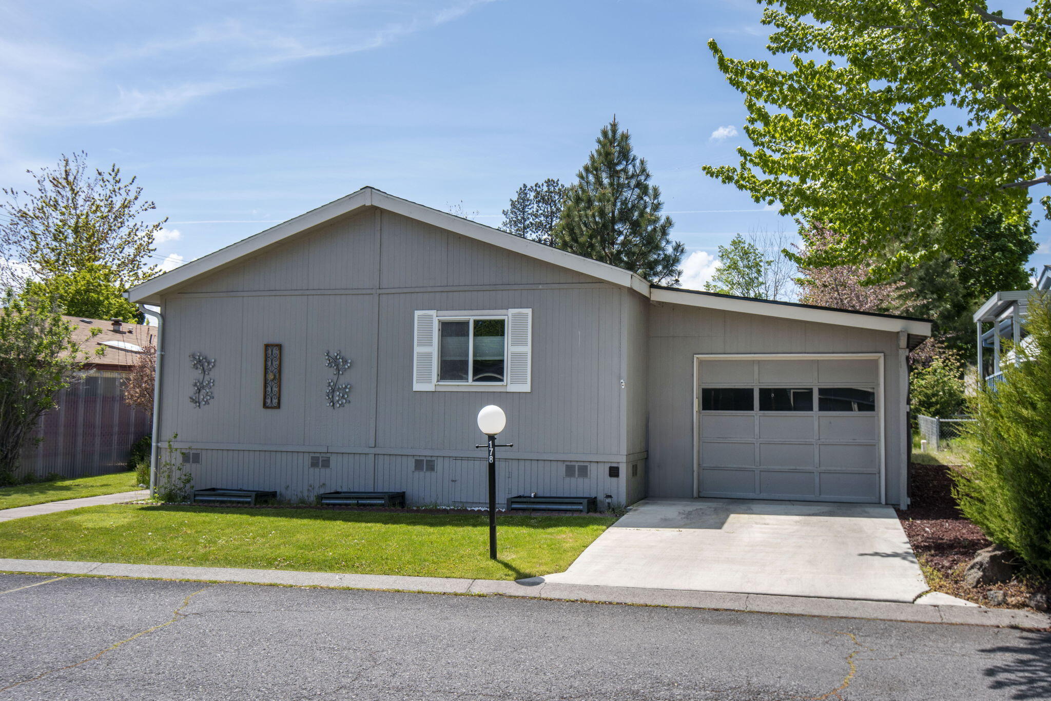 1001 SE 15th Street, 178