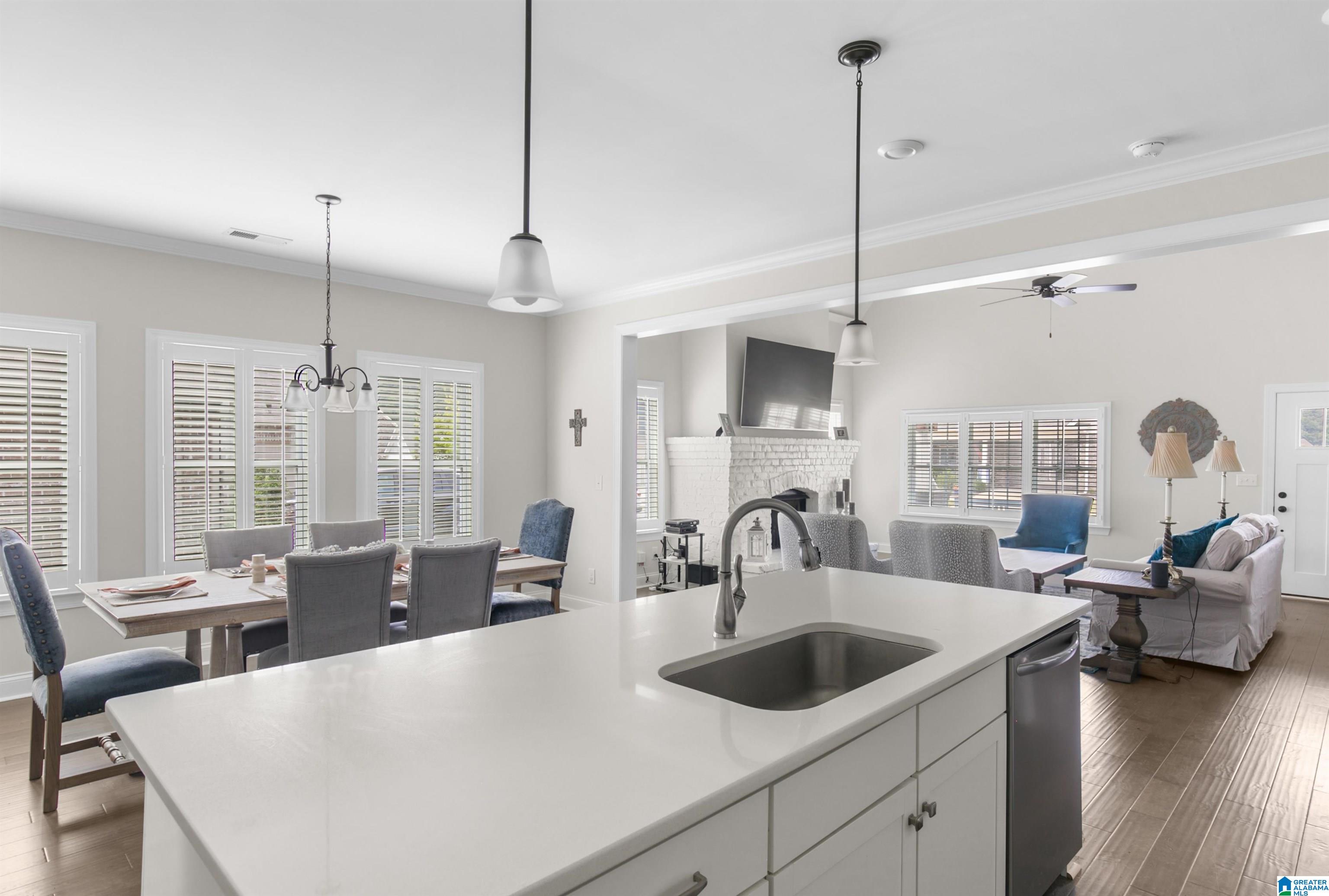 411 GRIFFIN PARK LANE