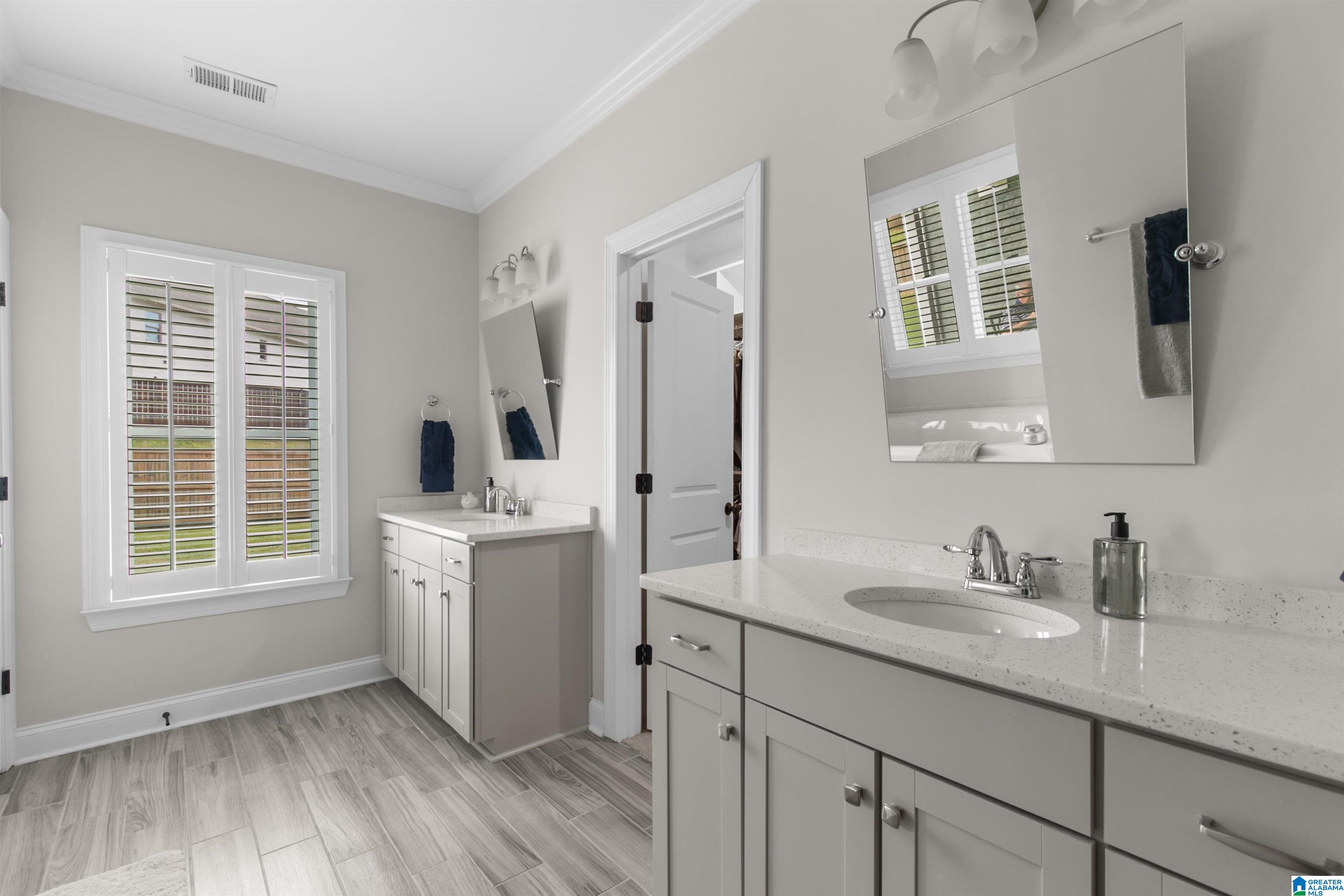 411 GRIFFIN PARK LANE