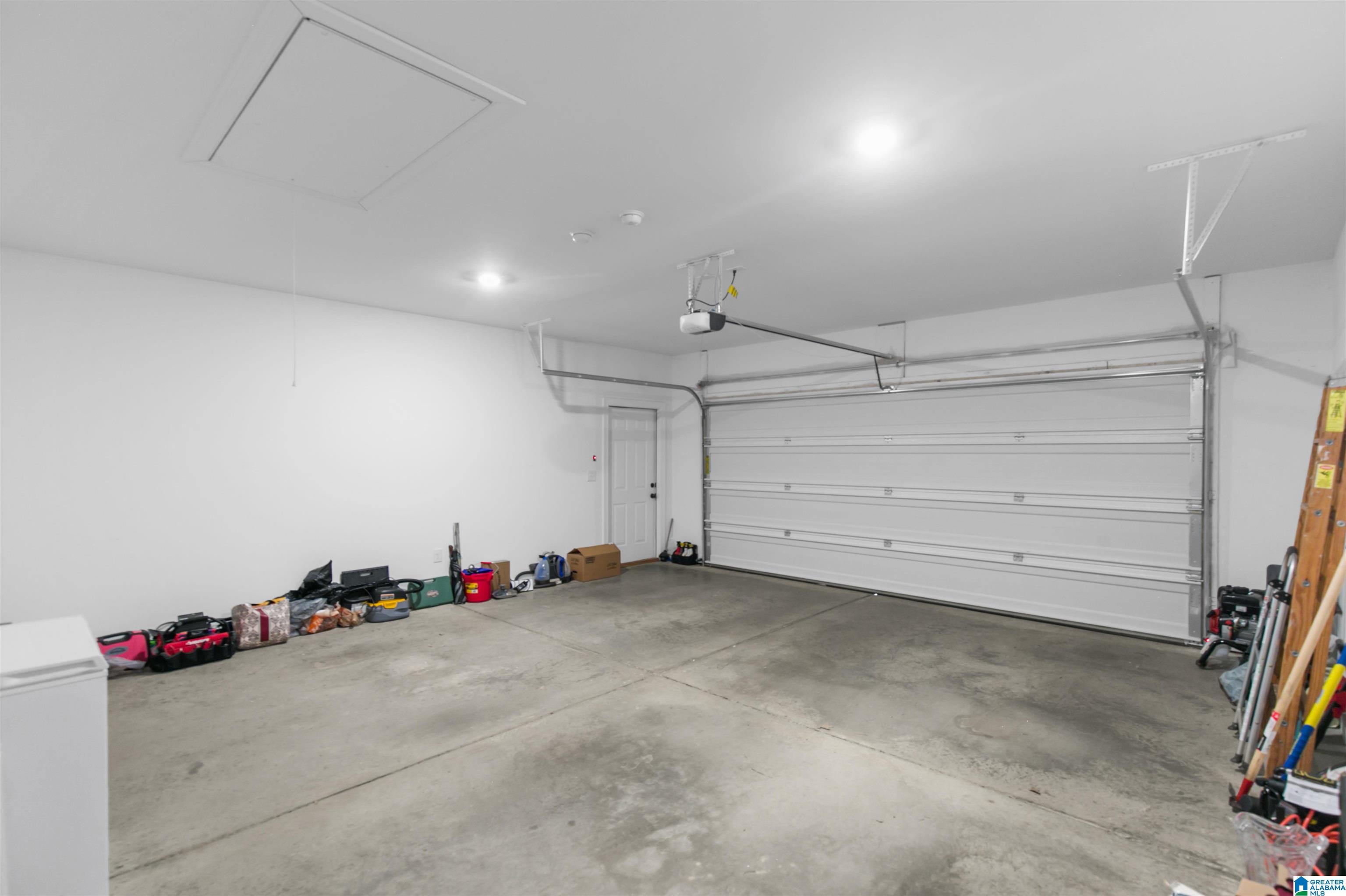 411 GRIFFIN PARK LANE