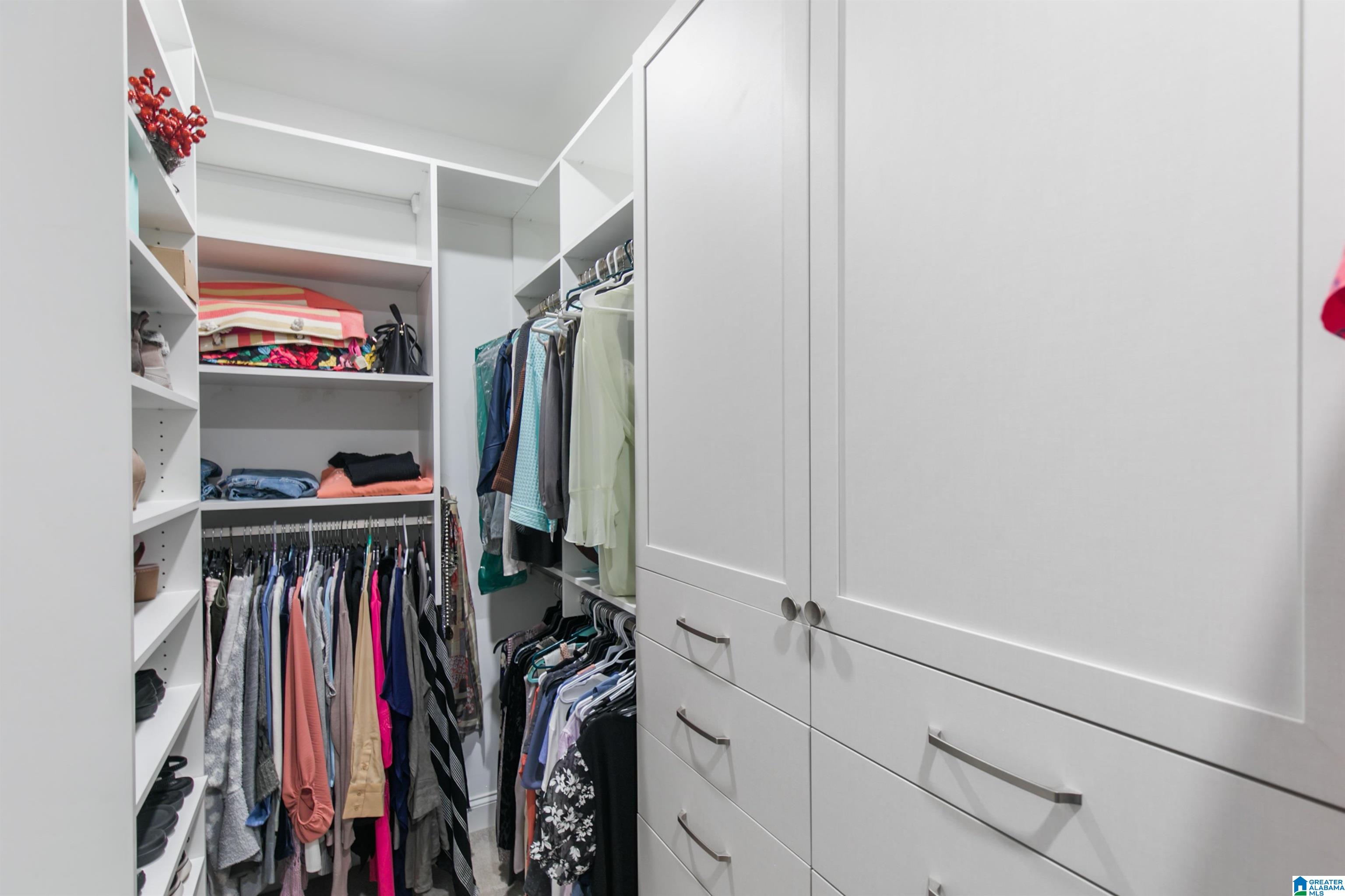 411 GRIFFIN PARK LANE