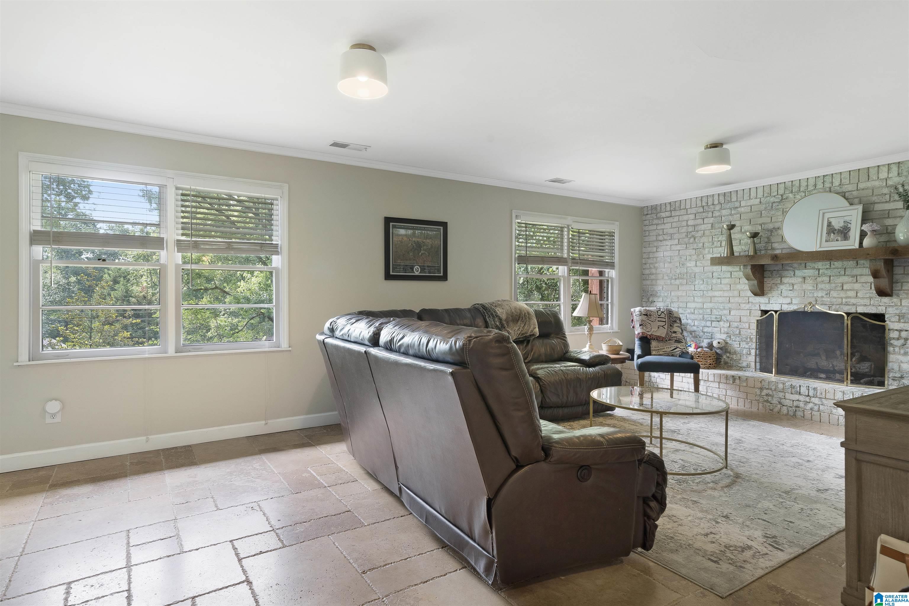 2533 ALTADENA FOREST CIRCLE