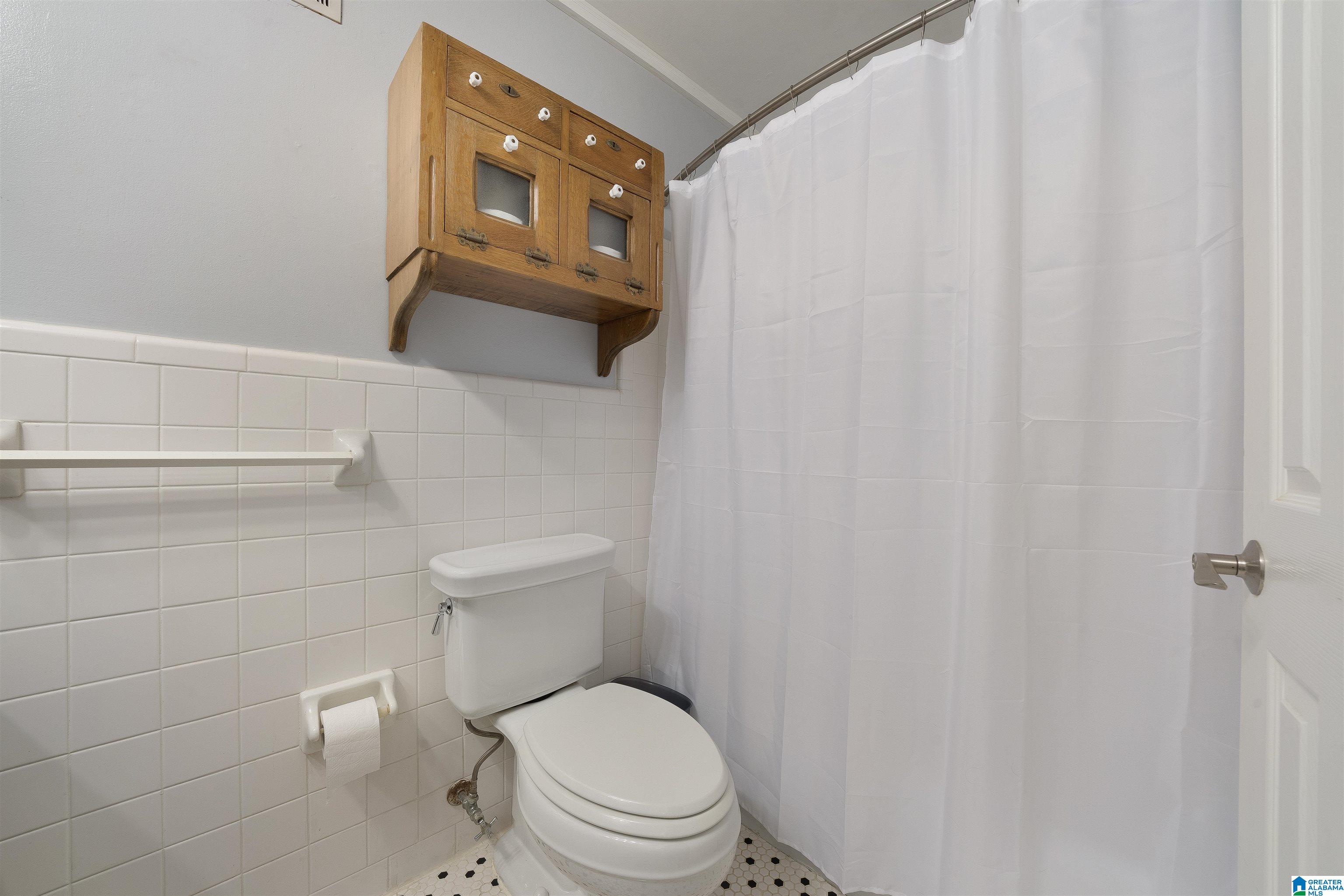 2533 ALTADENA FOREST CIRCLE