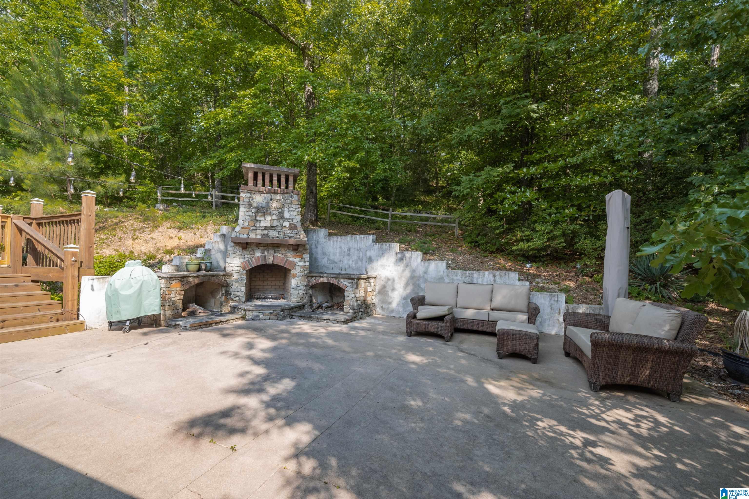 2533 ALTADENA FOREST CIRCLE