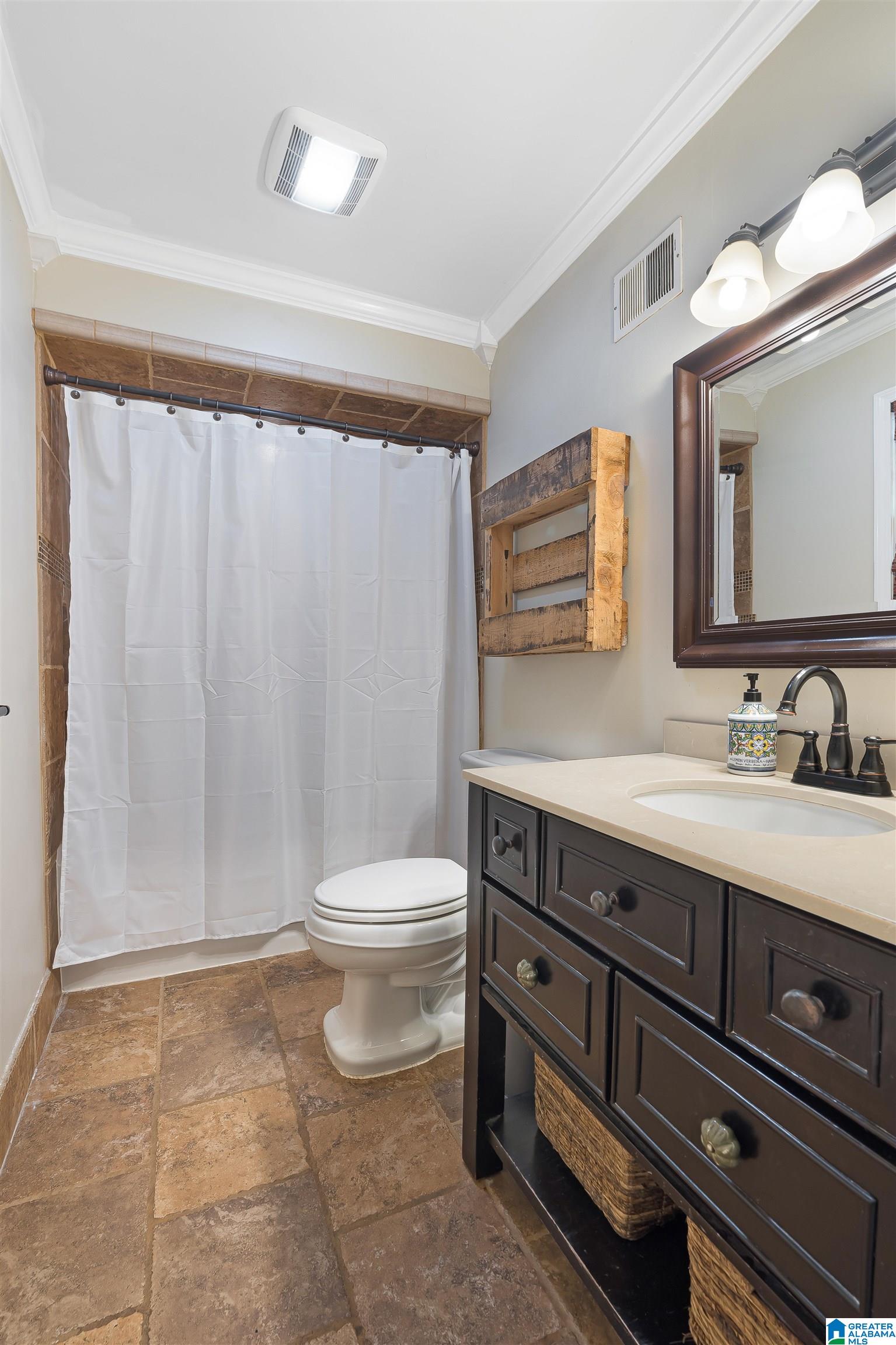 2533 ALTADENA FOREST CIRCLE