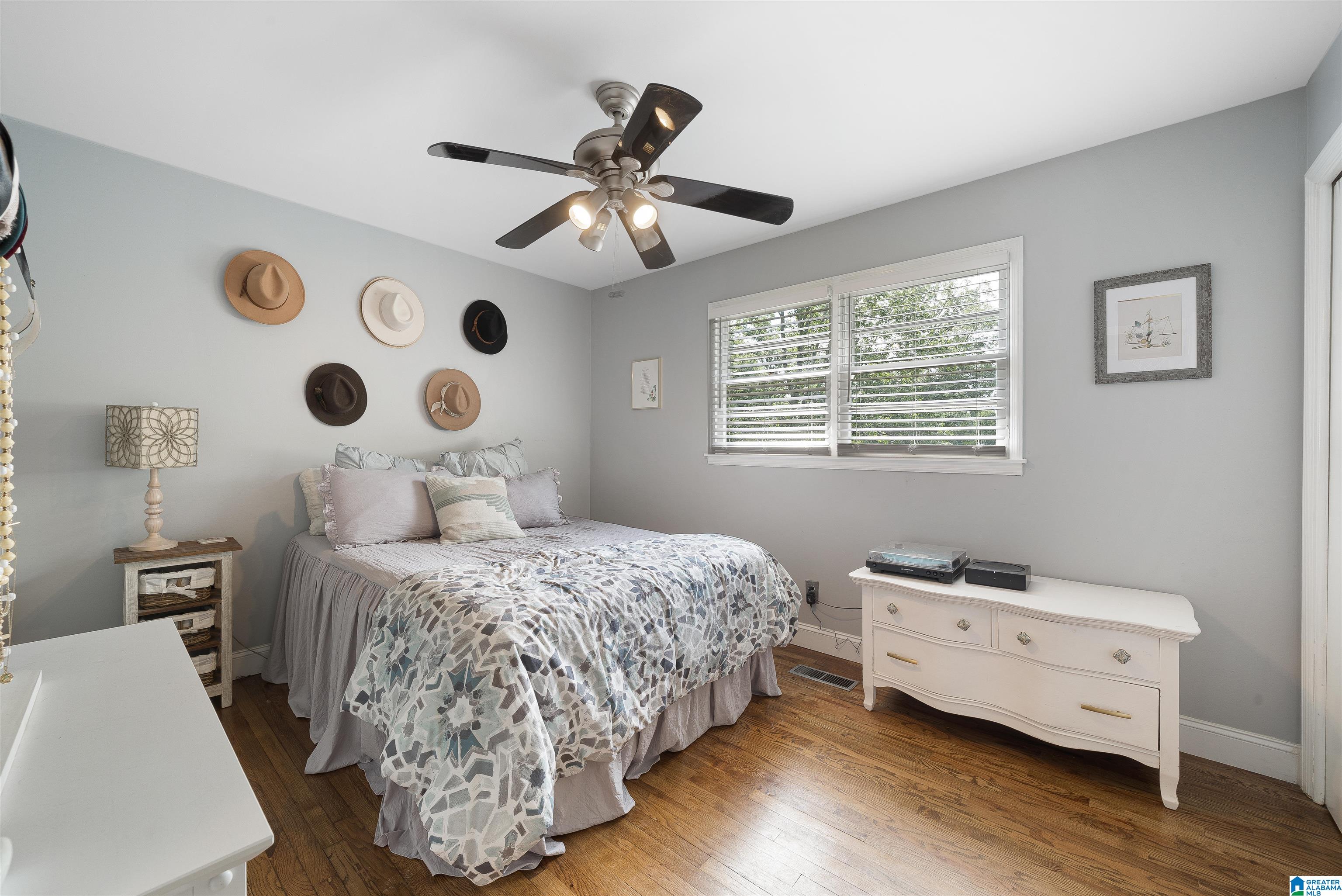 2533 ALTADENA FOREST CIRCLE