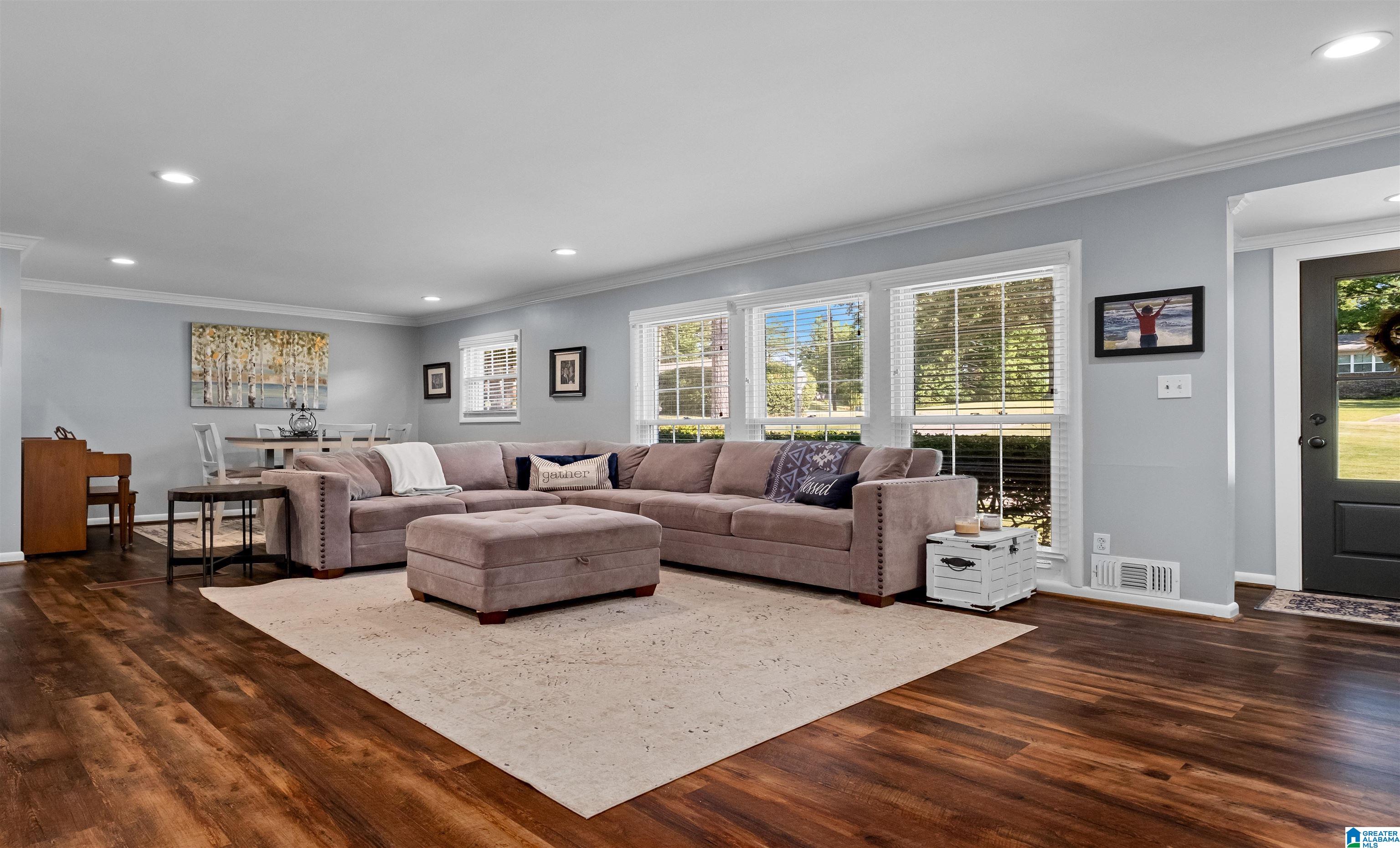 1517 LINDA VISTA DRIVE