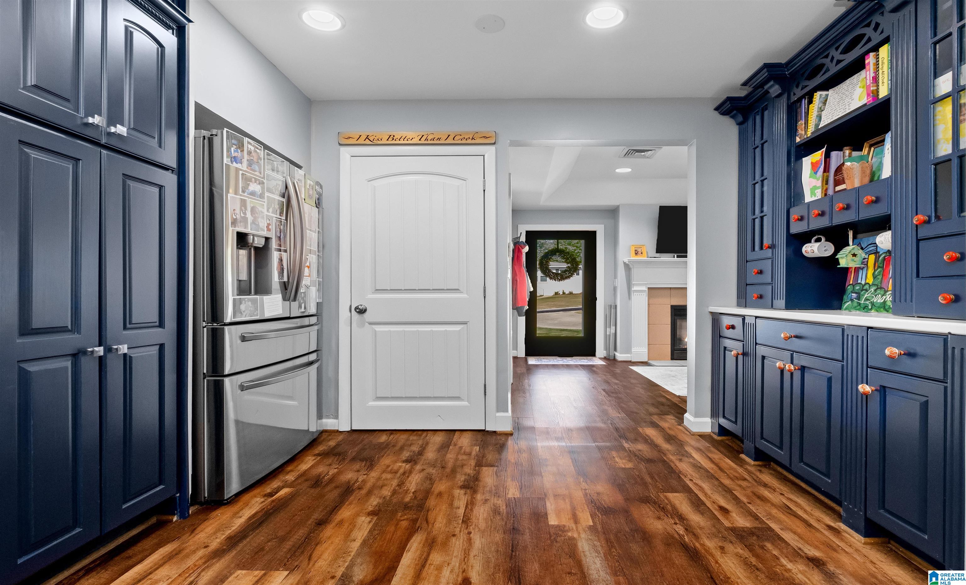 1517 LINDA VISTA DRIVE