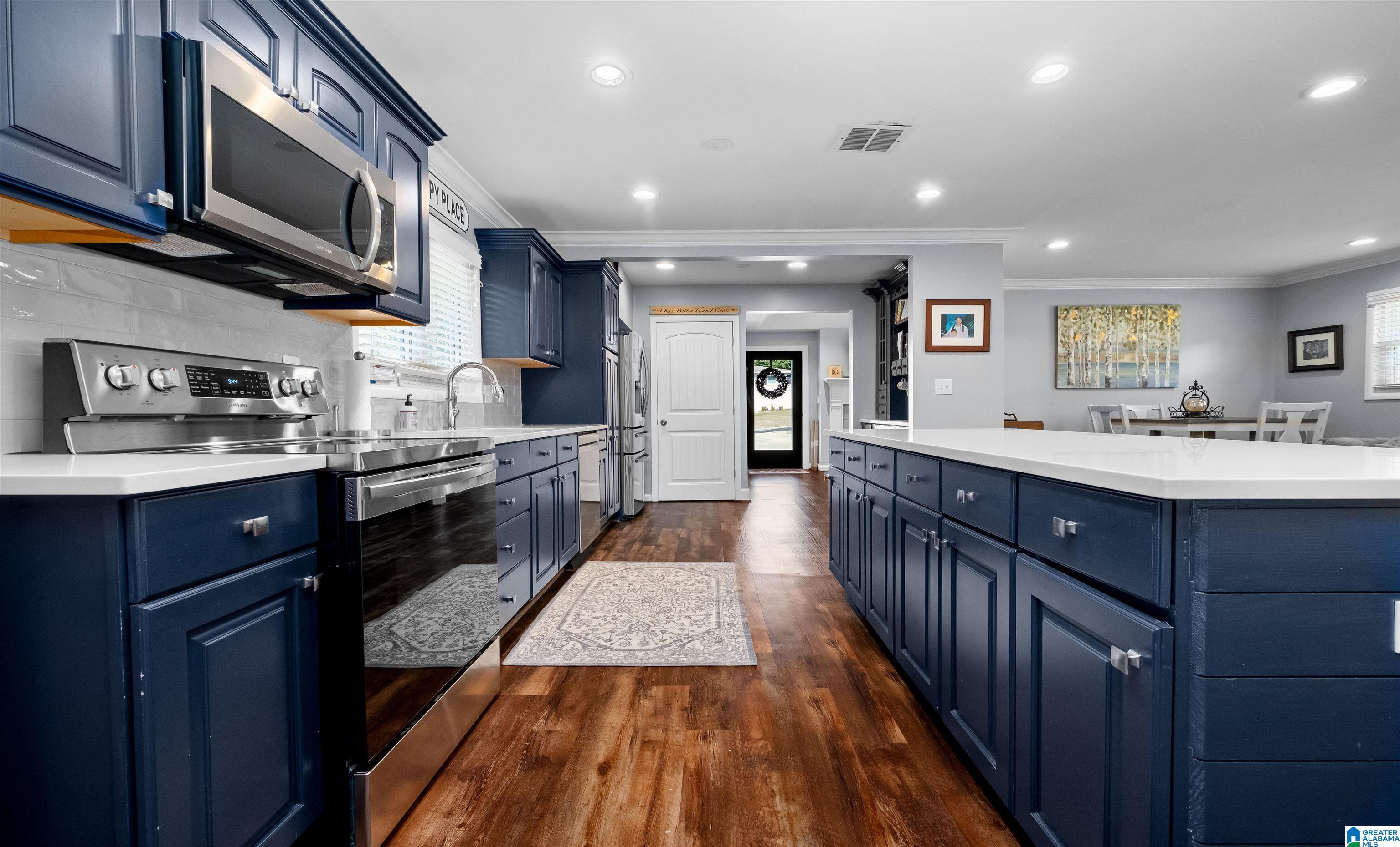 1517 LINDA VISTA DRIVE