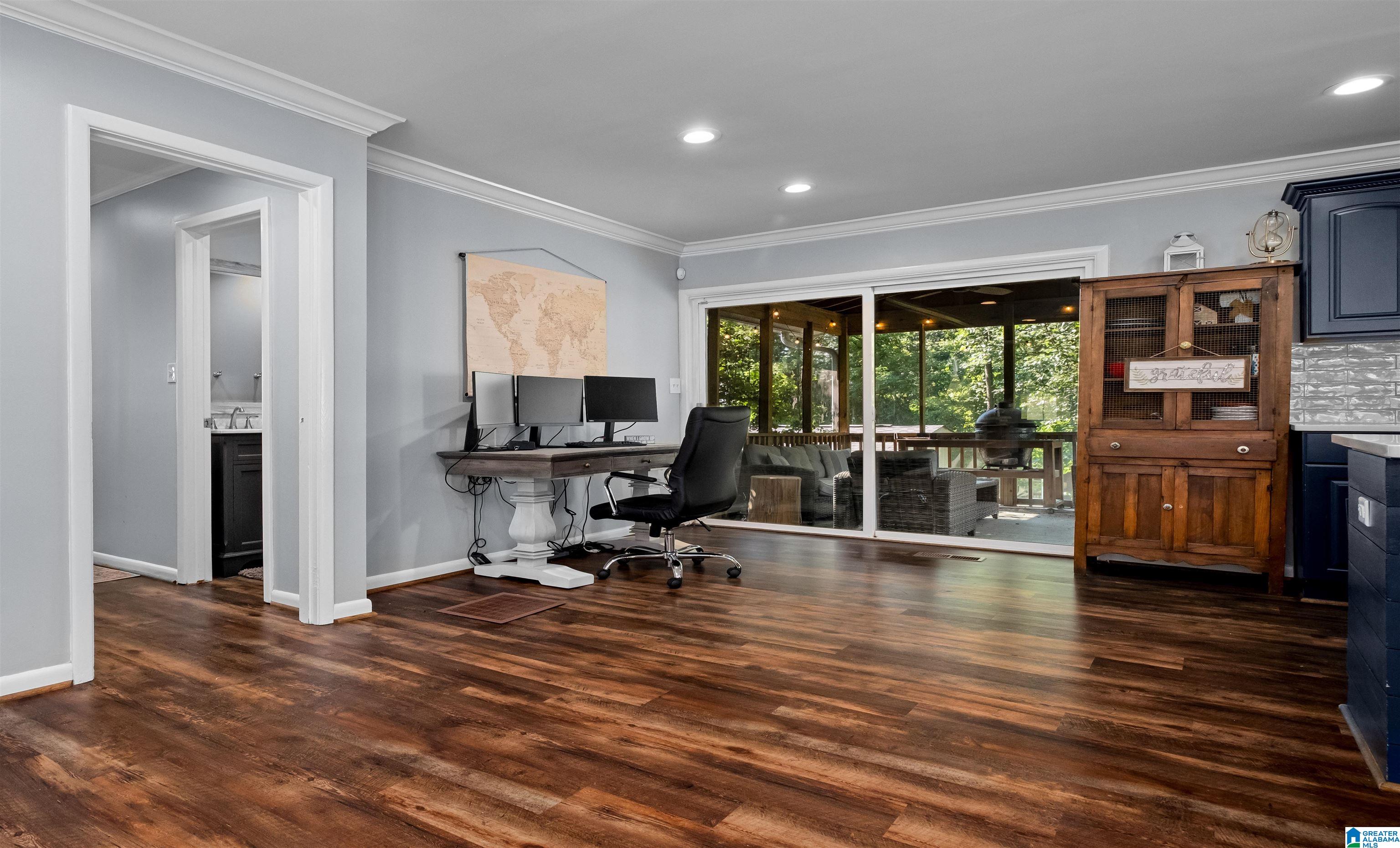 1517 LINDA VISTA DRIVE