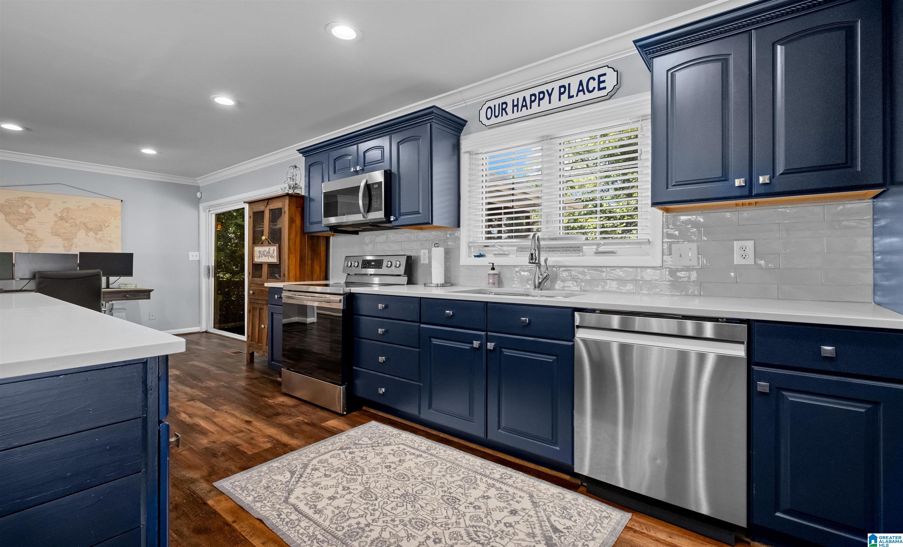 1517 LINDA VISTA DRIVE