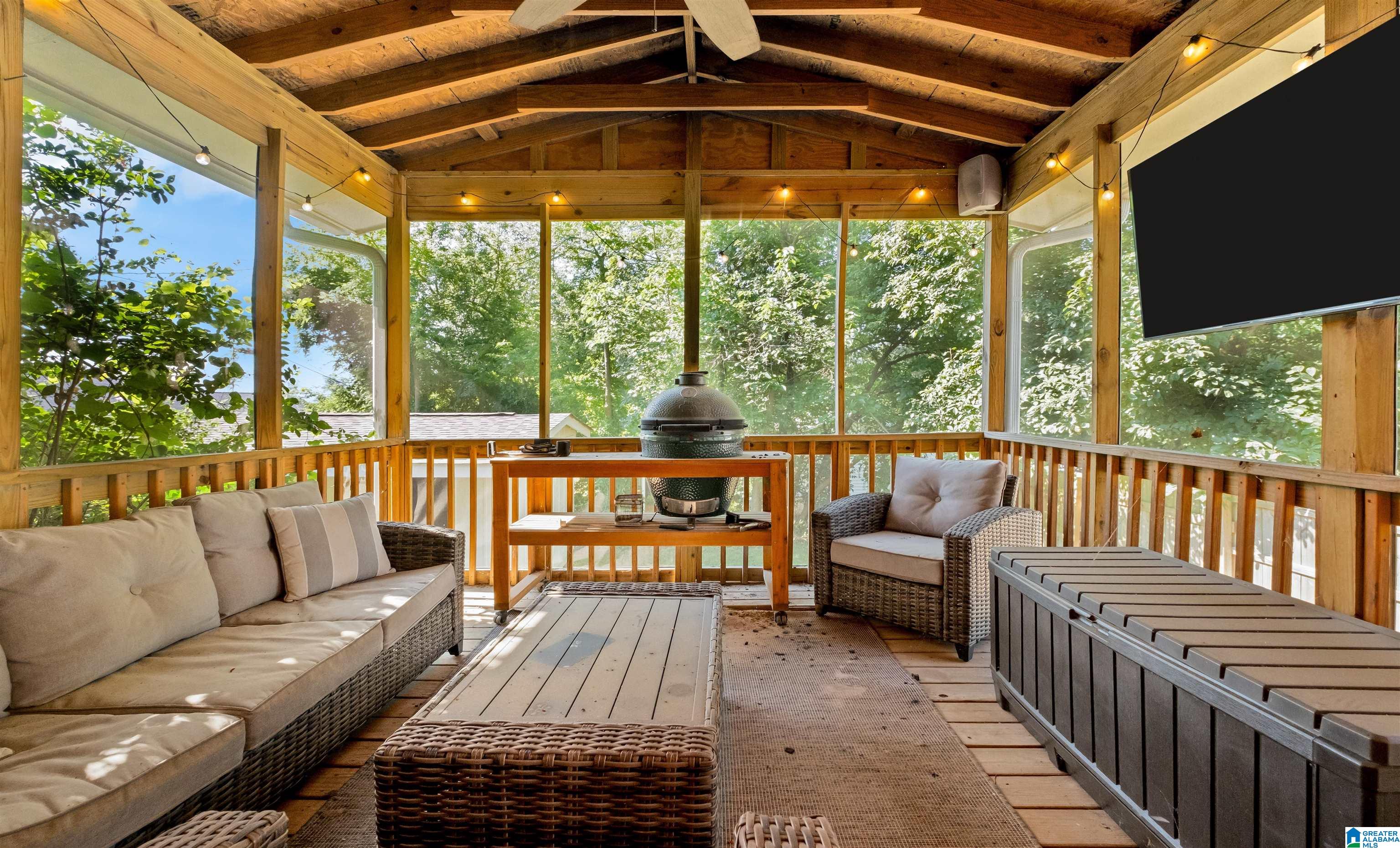 1517 LINDA VISTA DRIVE