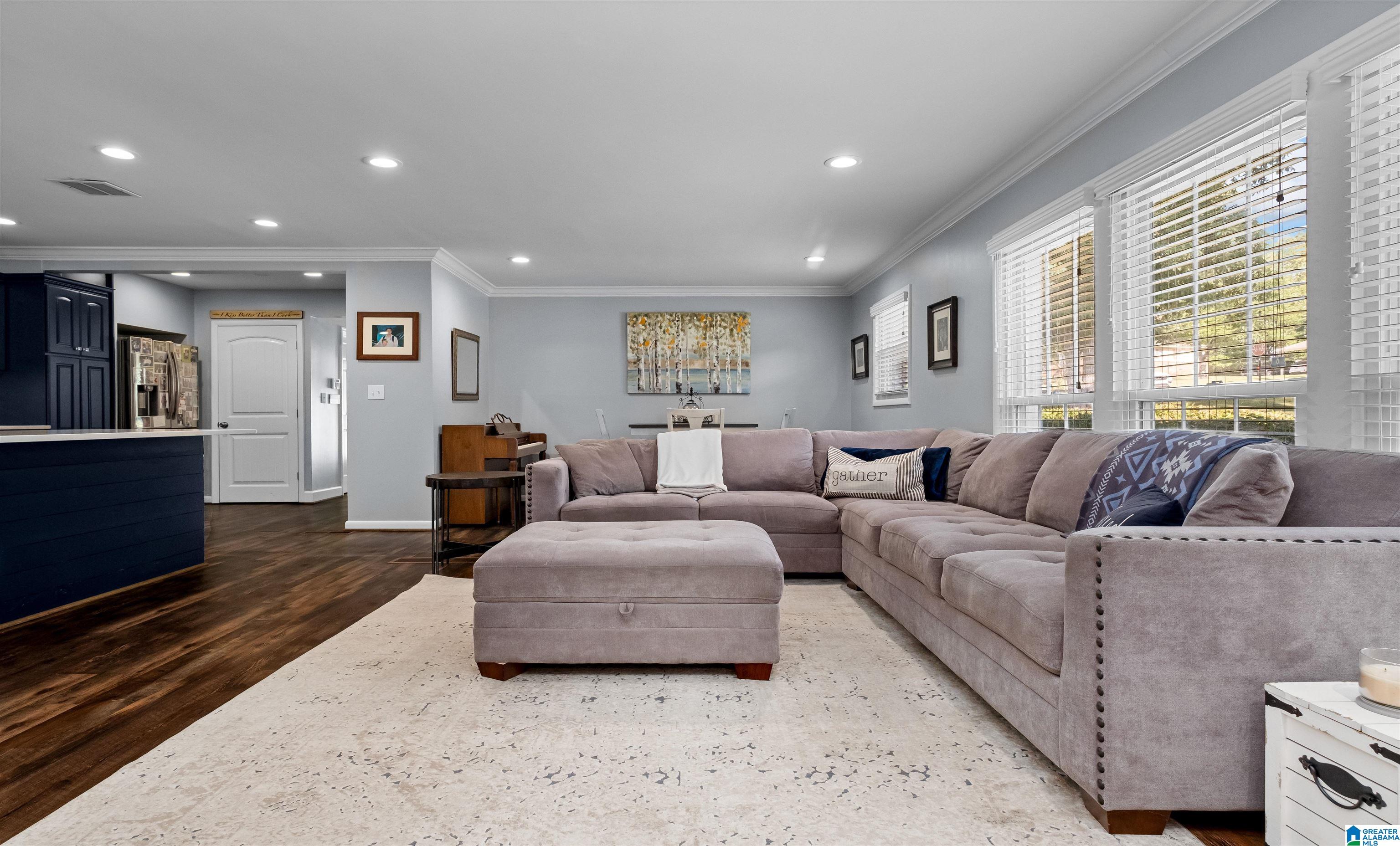 1517 LINDA VISTA DRIVE