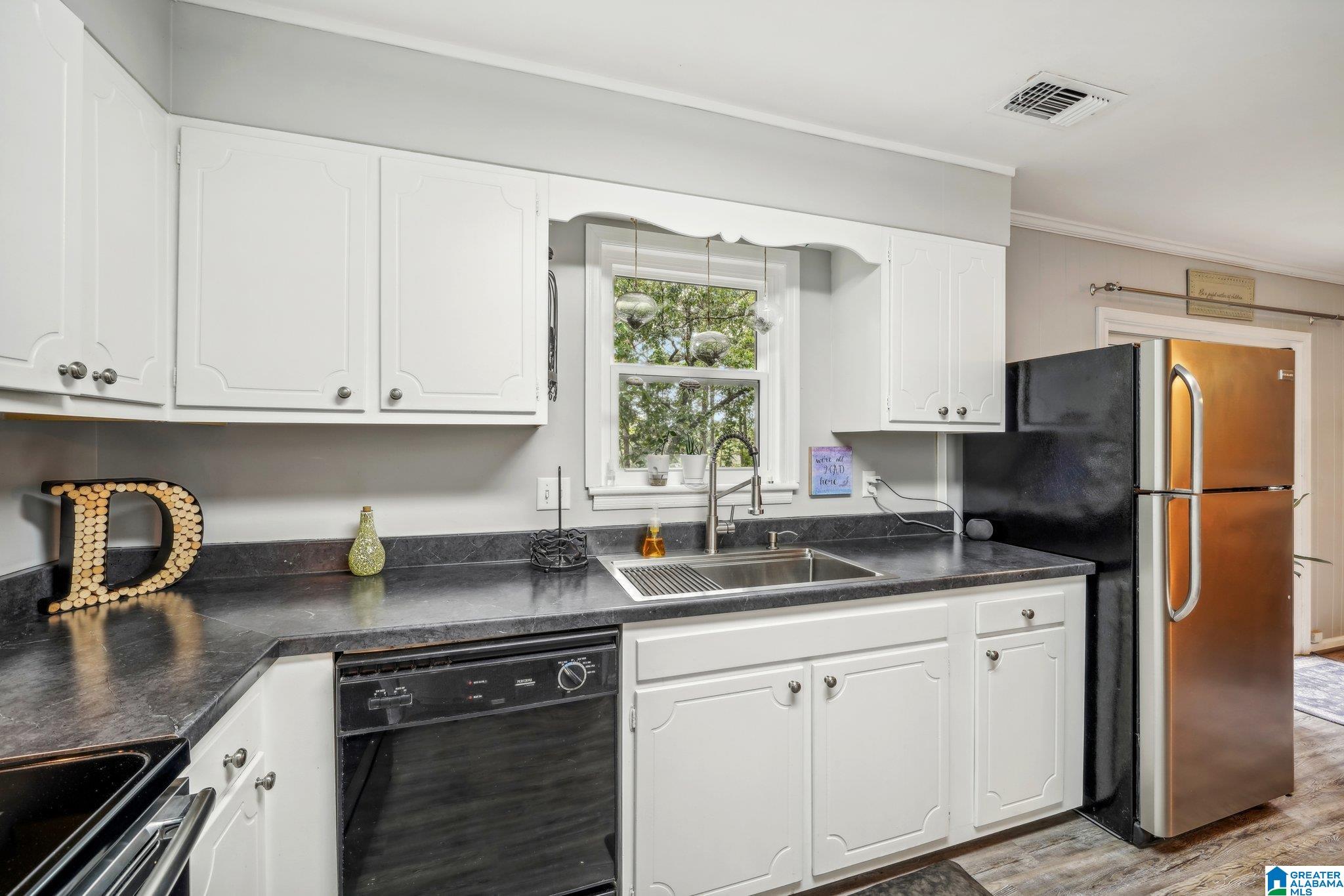 2032 MONTREAT PARKWAY 2032