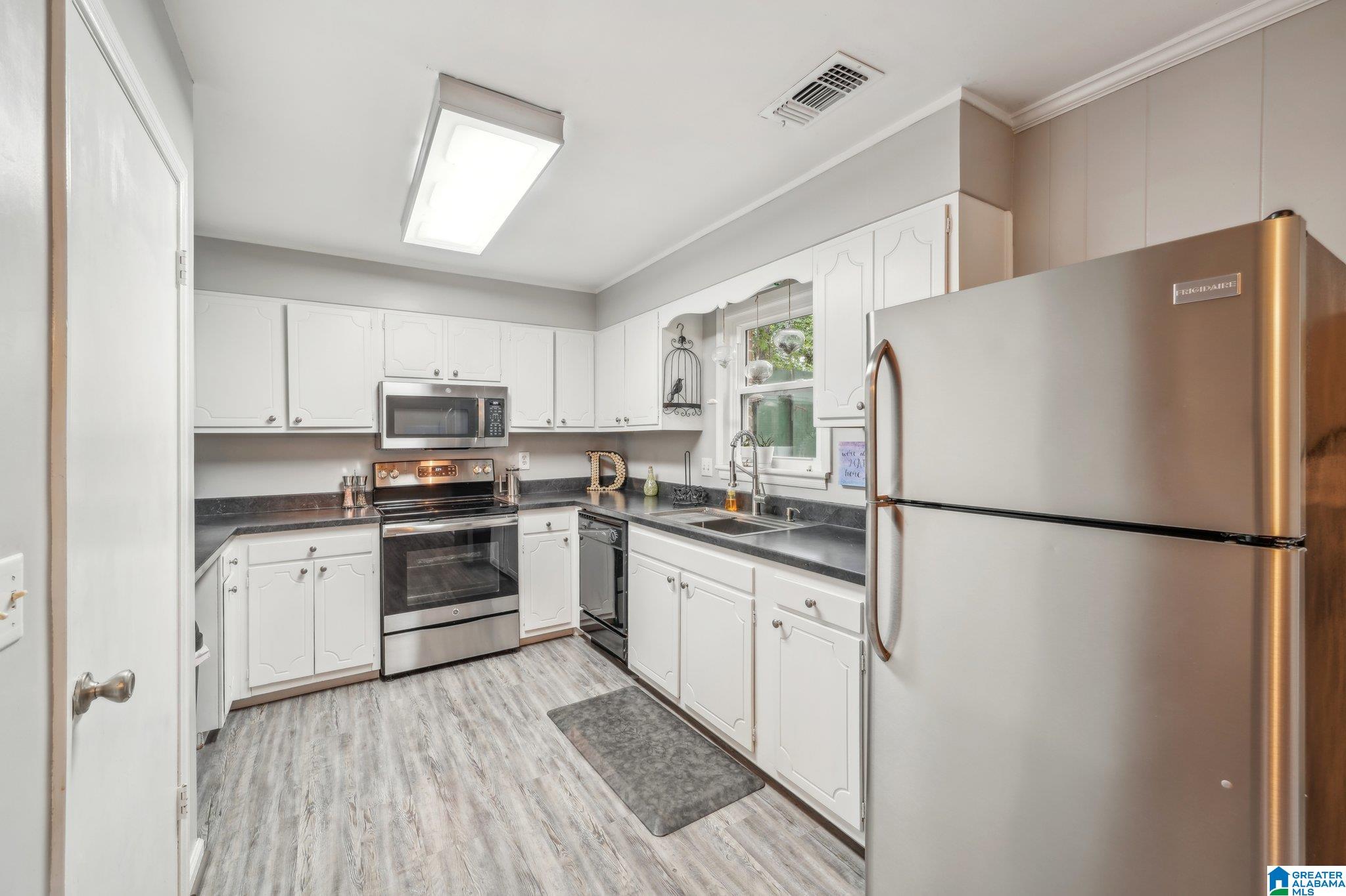 2032 MONTREAT PARKWAY 2032