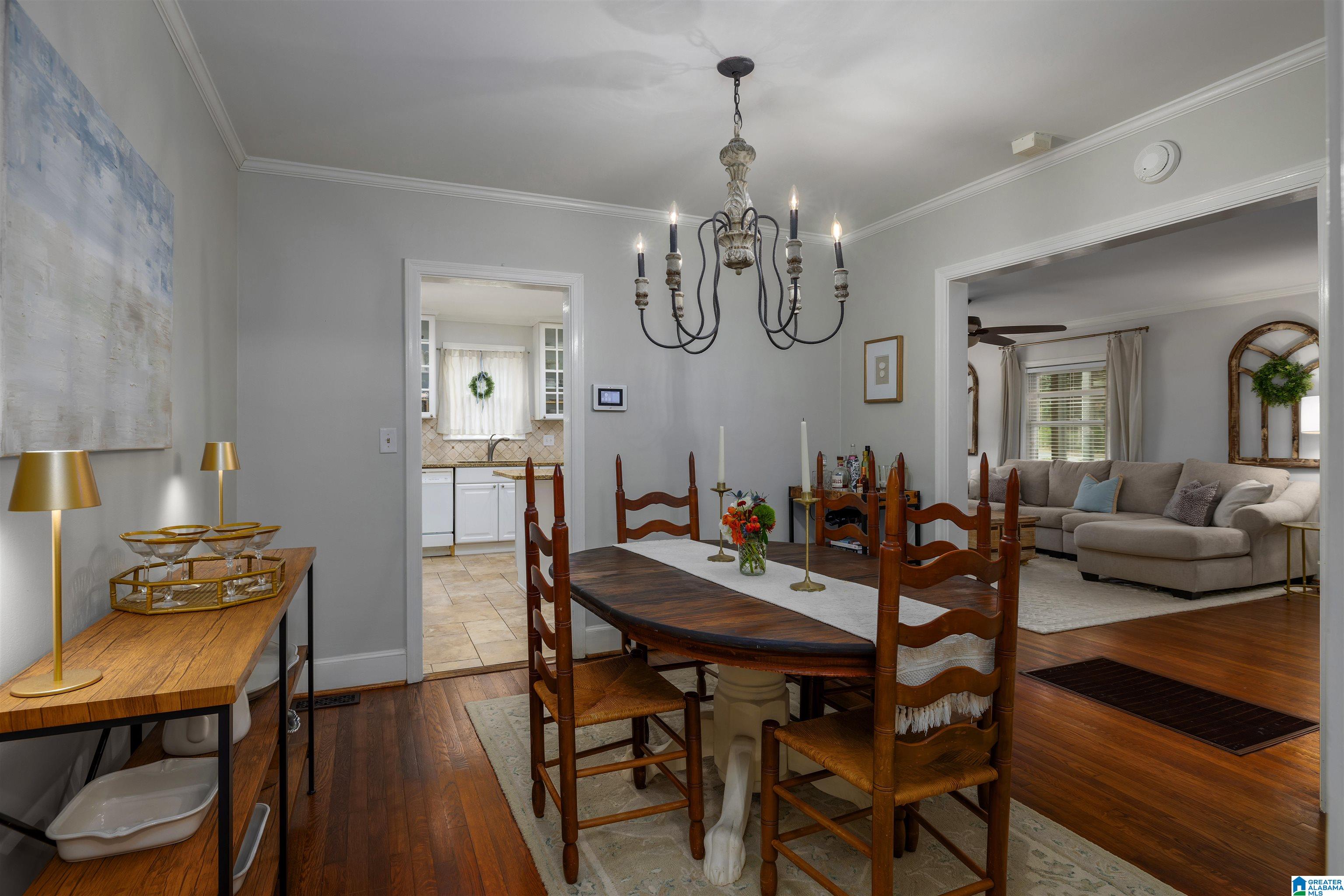 813 COLUMBIANA ROAD