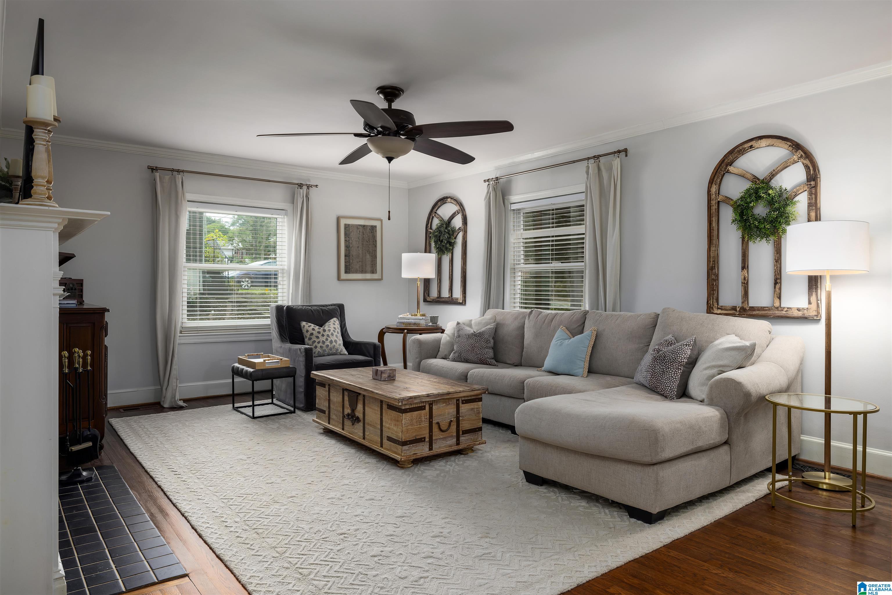 813 COLUMBIANA ROAD