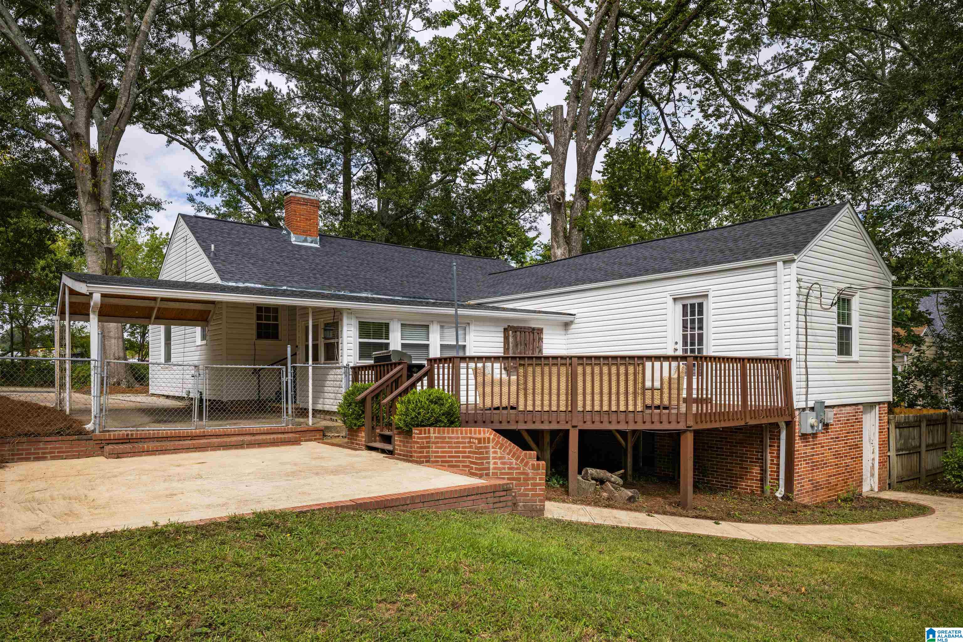 813 COLUMBIANA ROAD