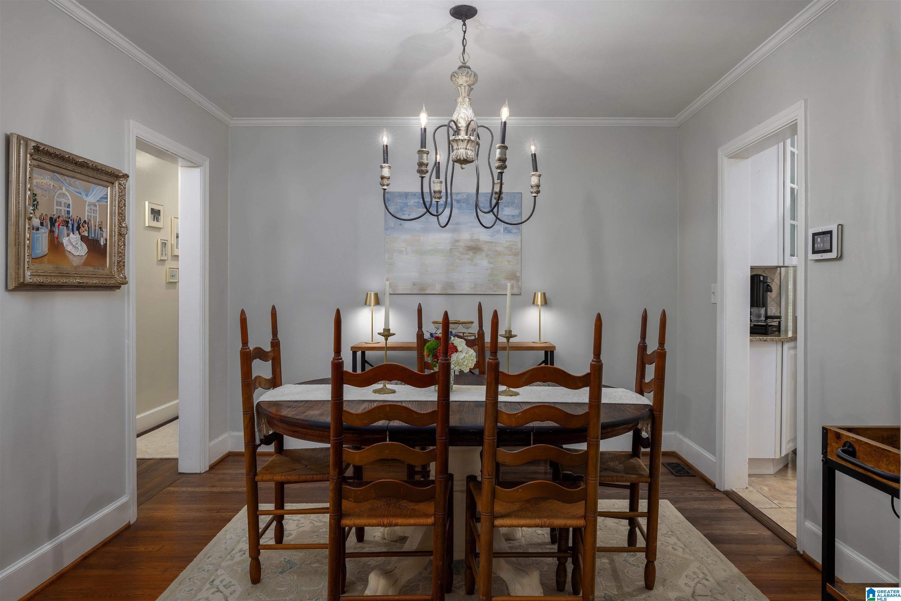 813 COLUMBIANA ROAD