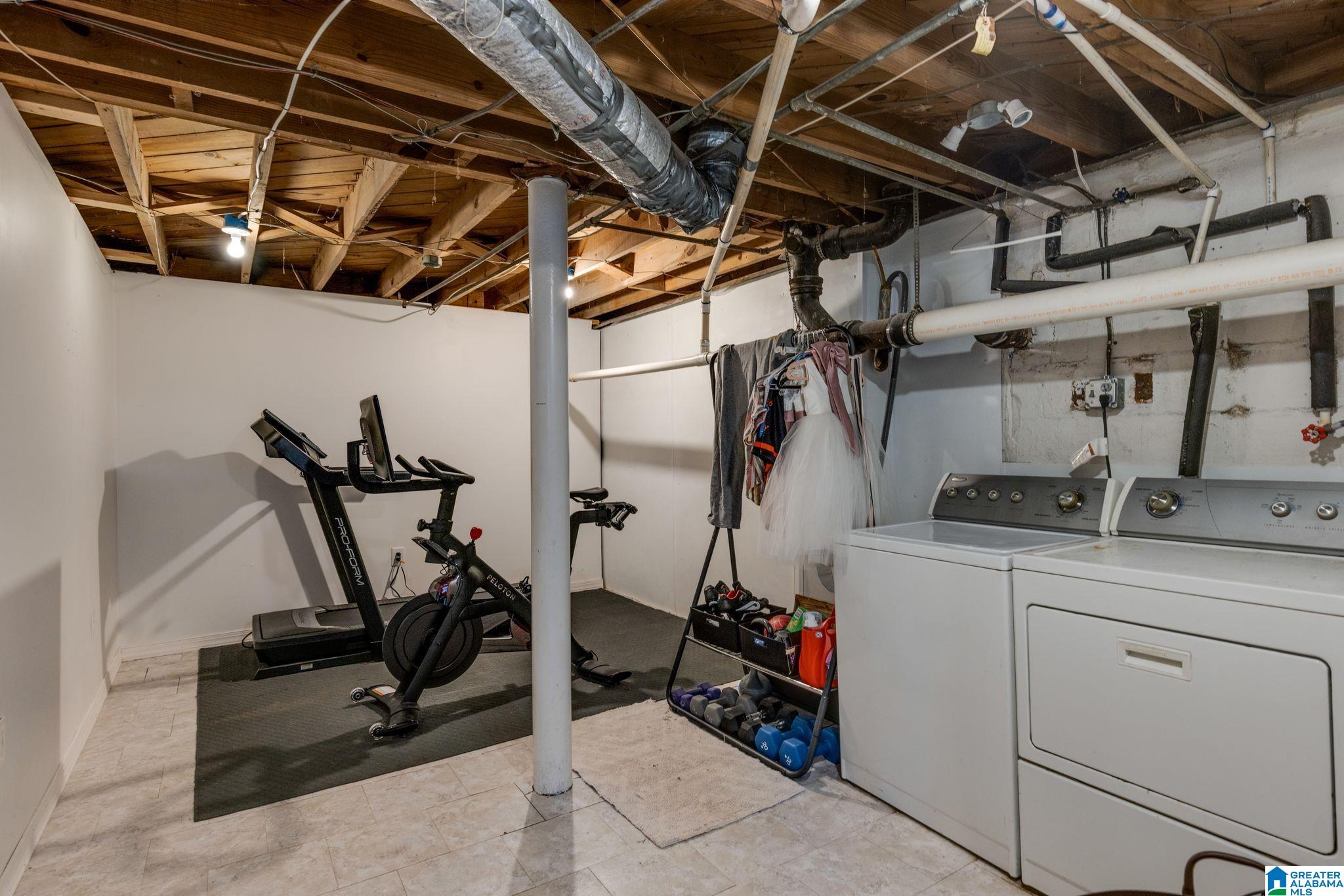 1082 COLUMBIANA ROAD