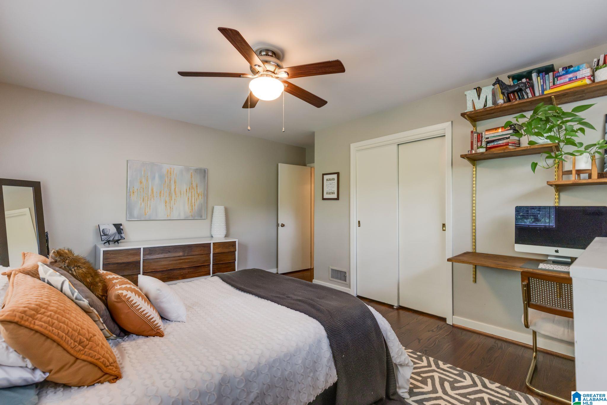 1082 COLUMBIANA ROAD