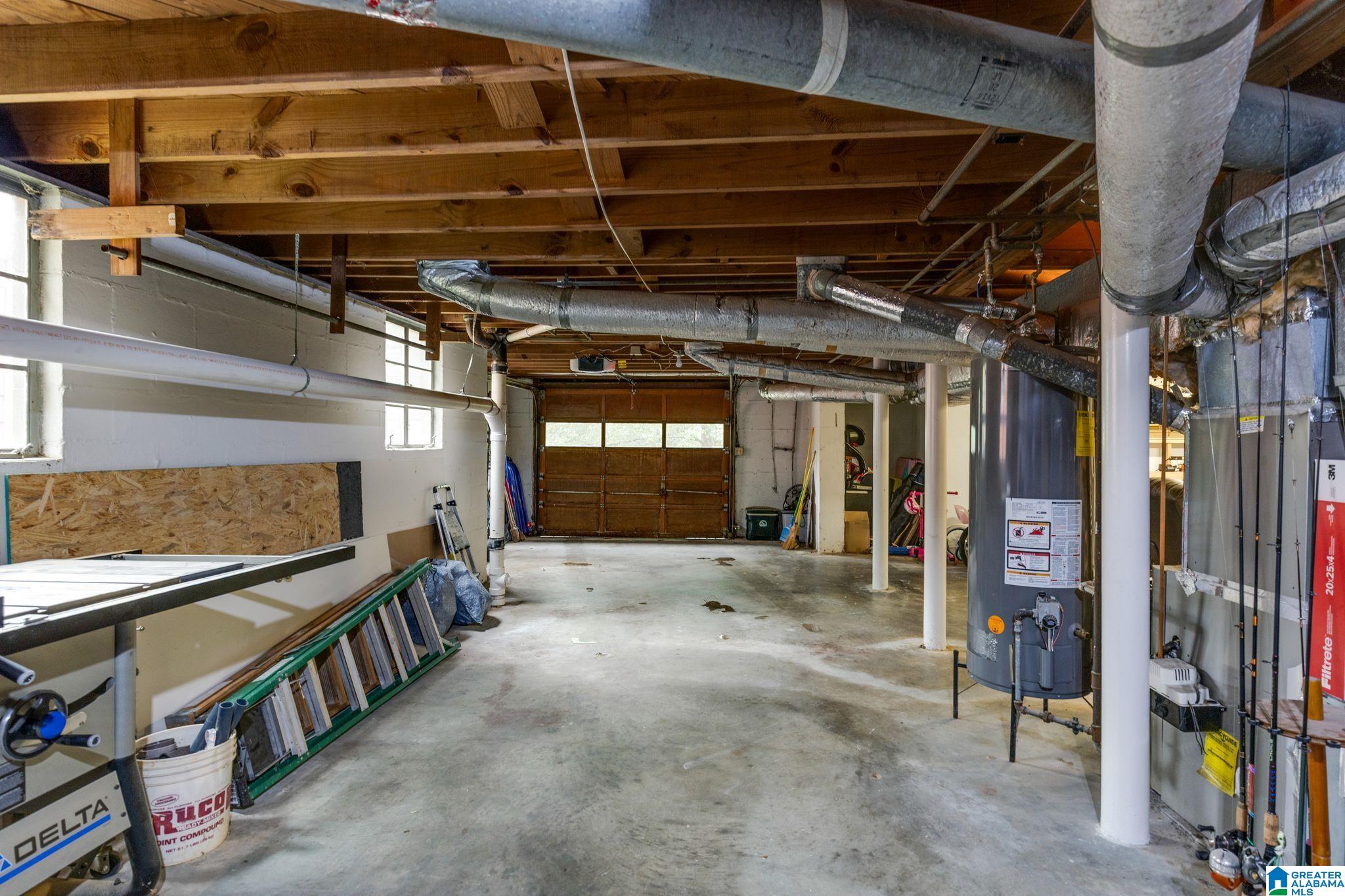 1082 COLUMBIANA ROAD