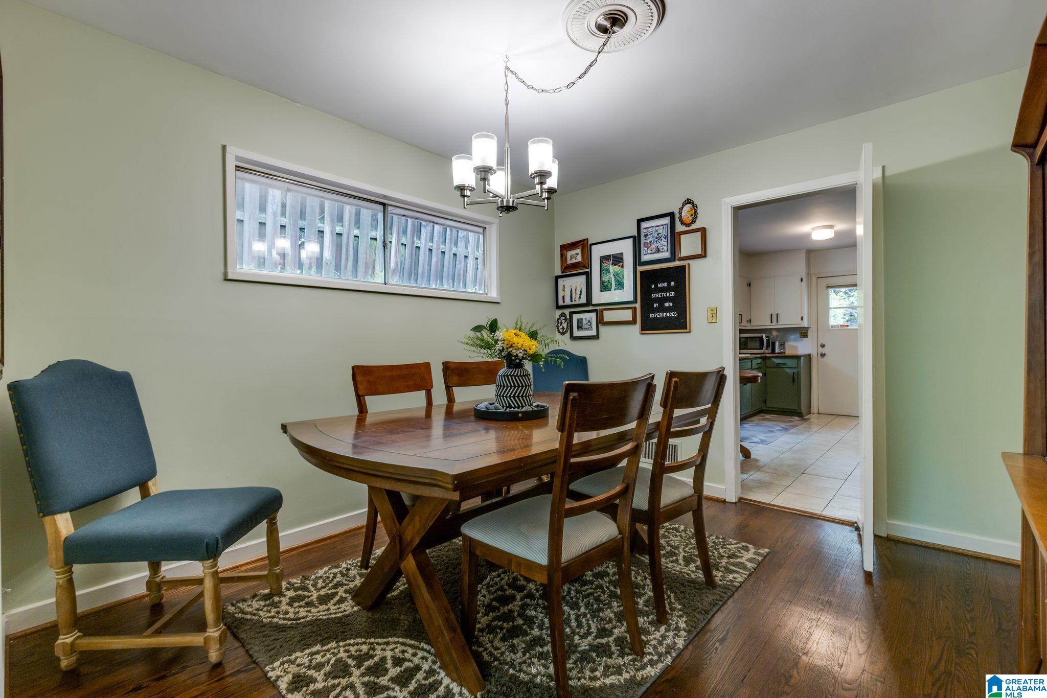 1082 COLUMBIANA ROAD