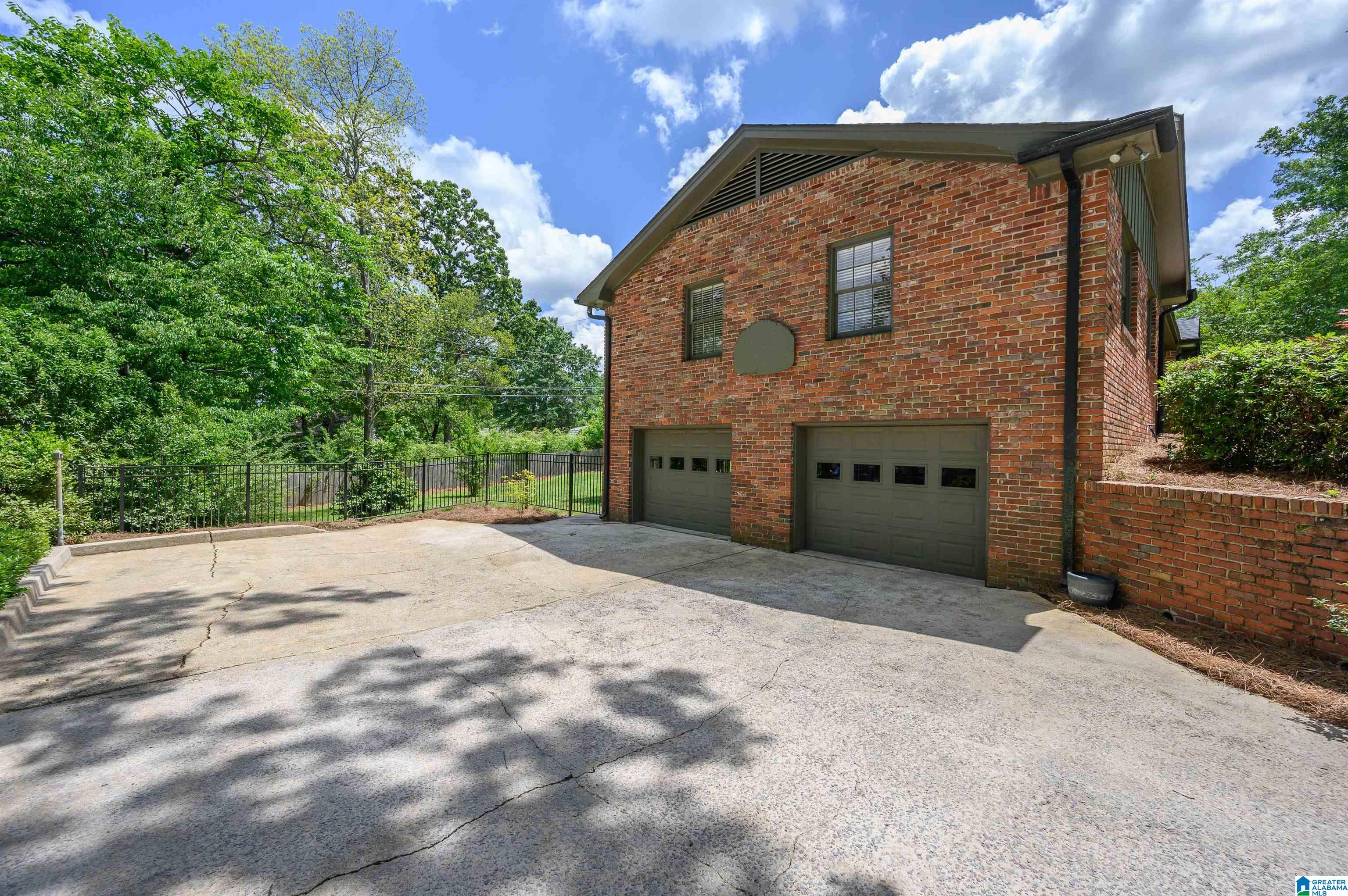 619 ONEAL DRIVE