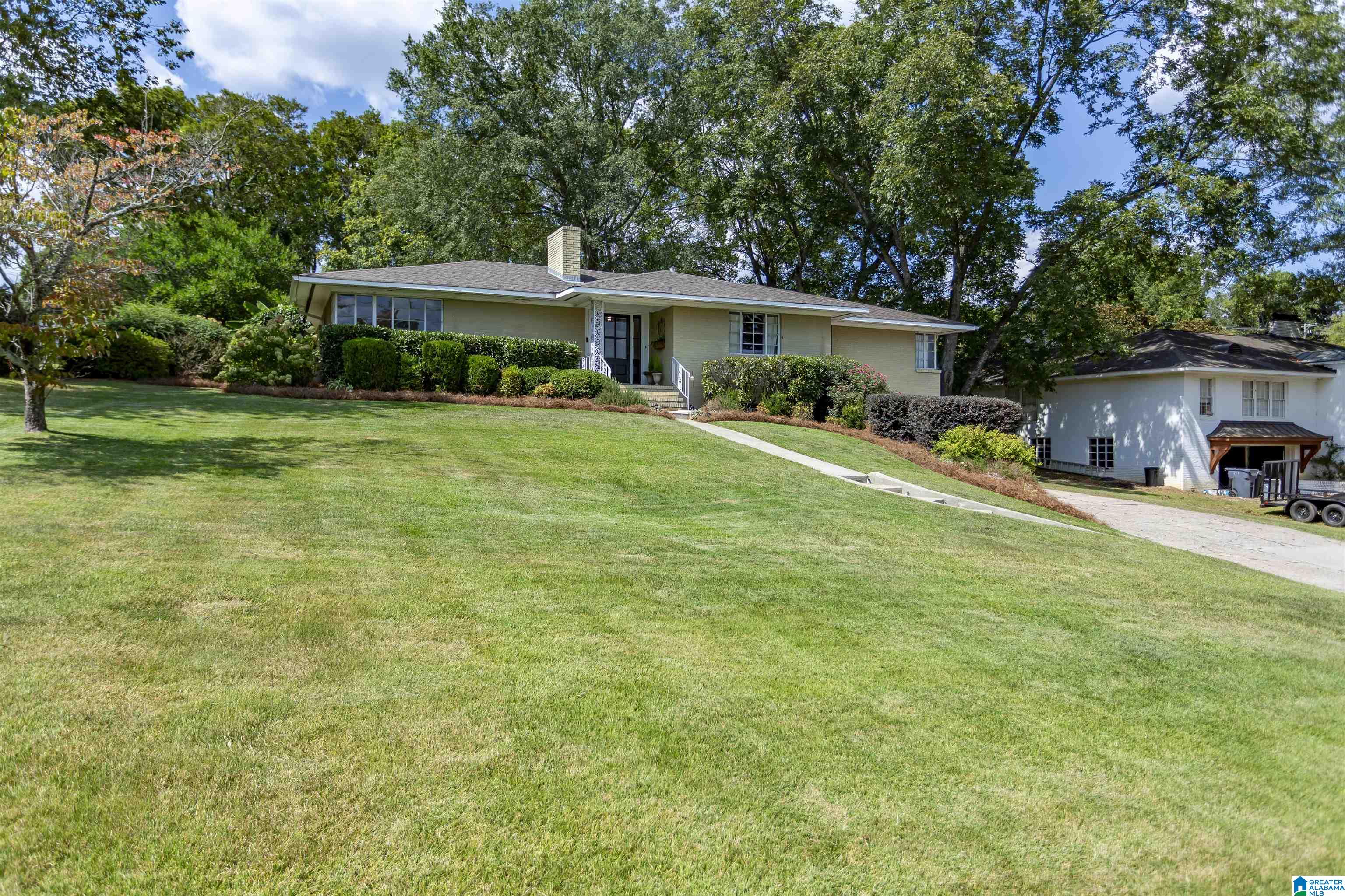 2216 CHESTNUT ROAD