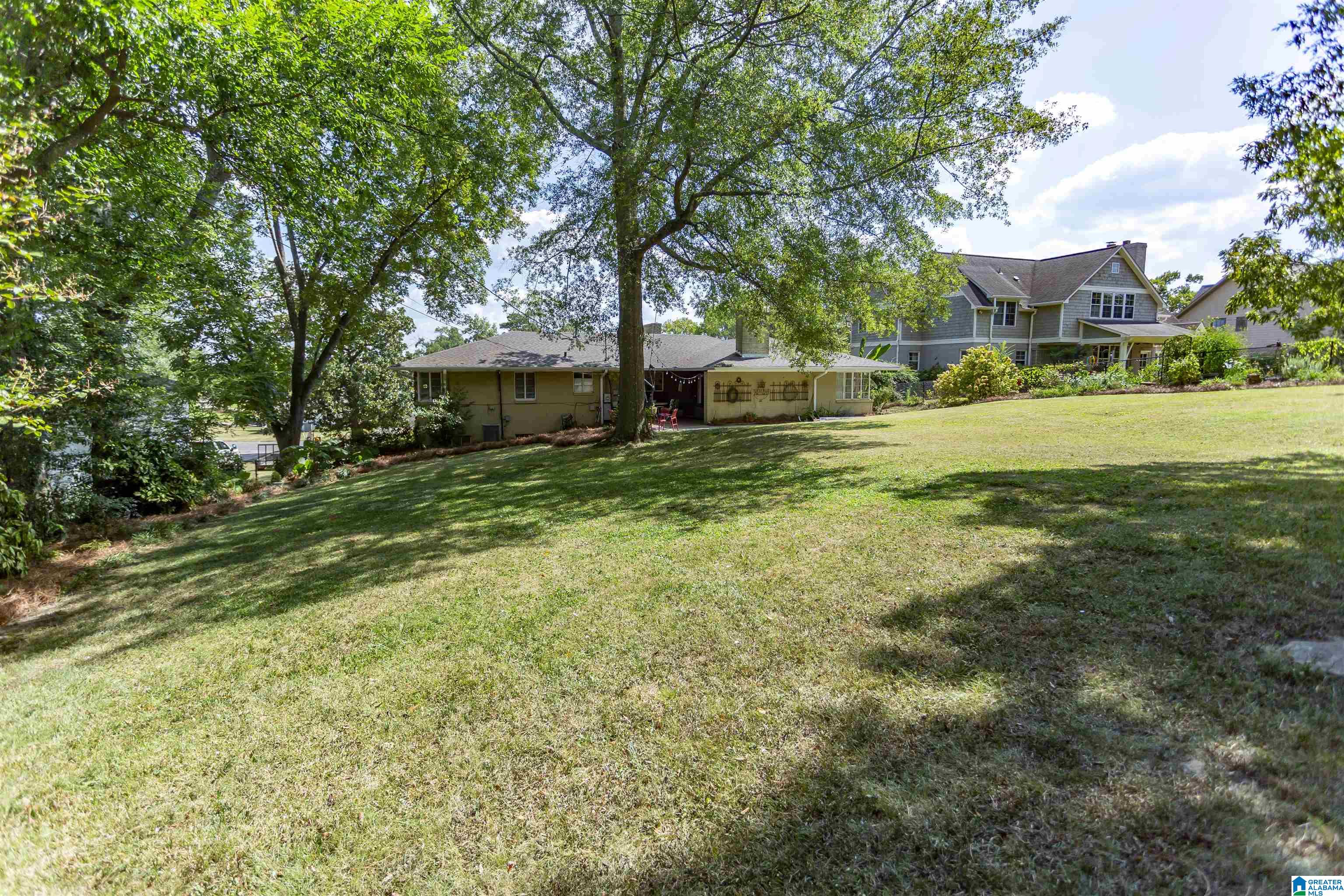 2216 CHESTNUT ROAD