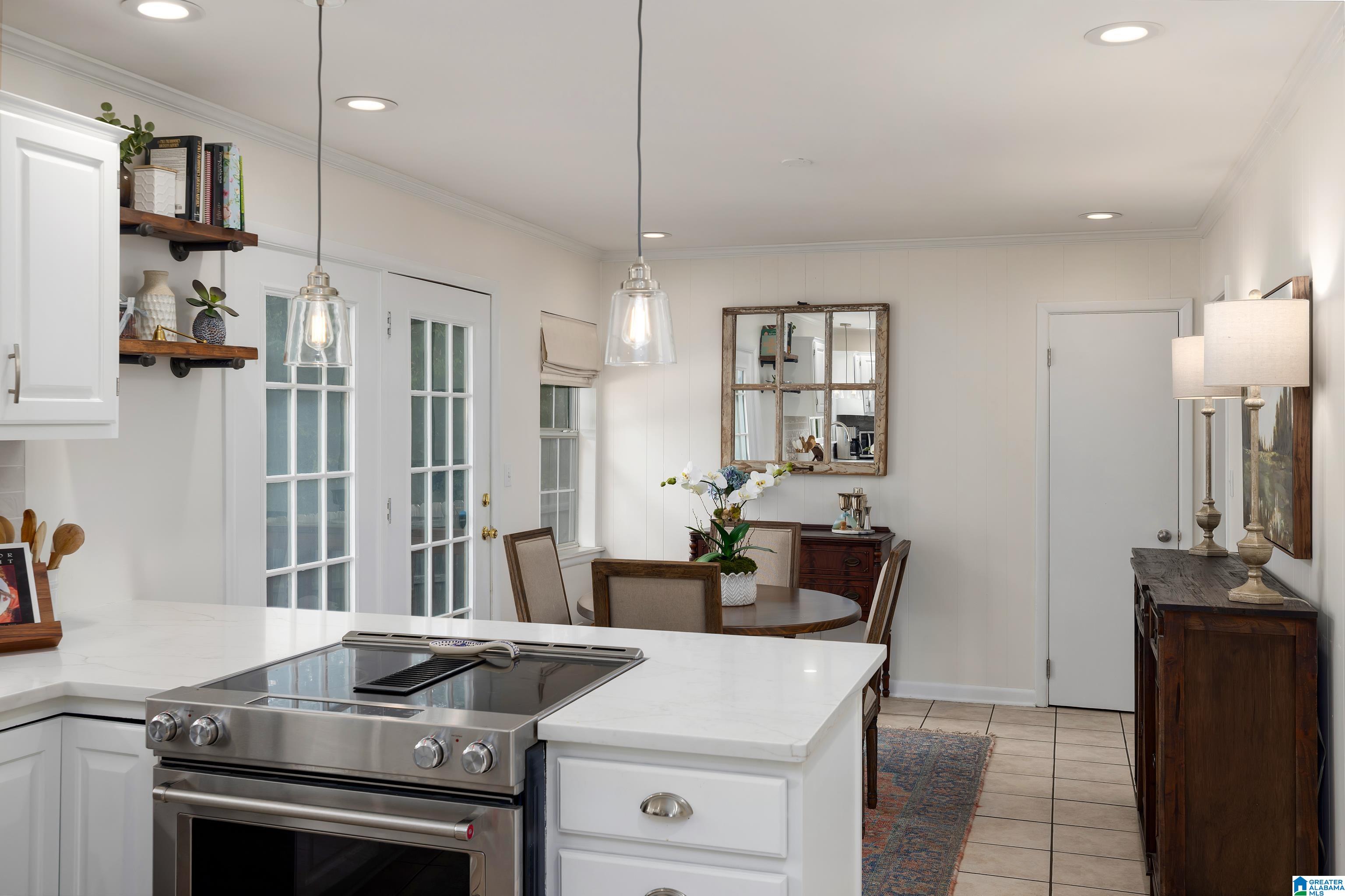 1512 LINDA VISTA DRIVE