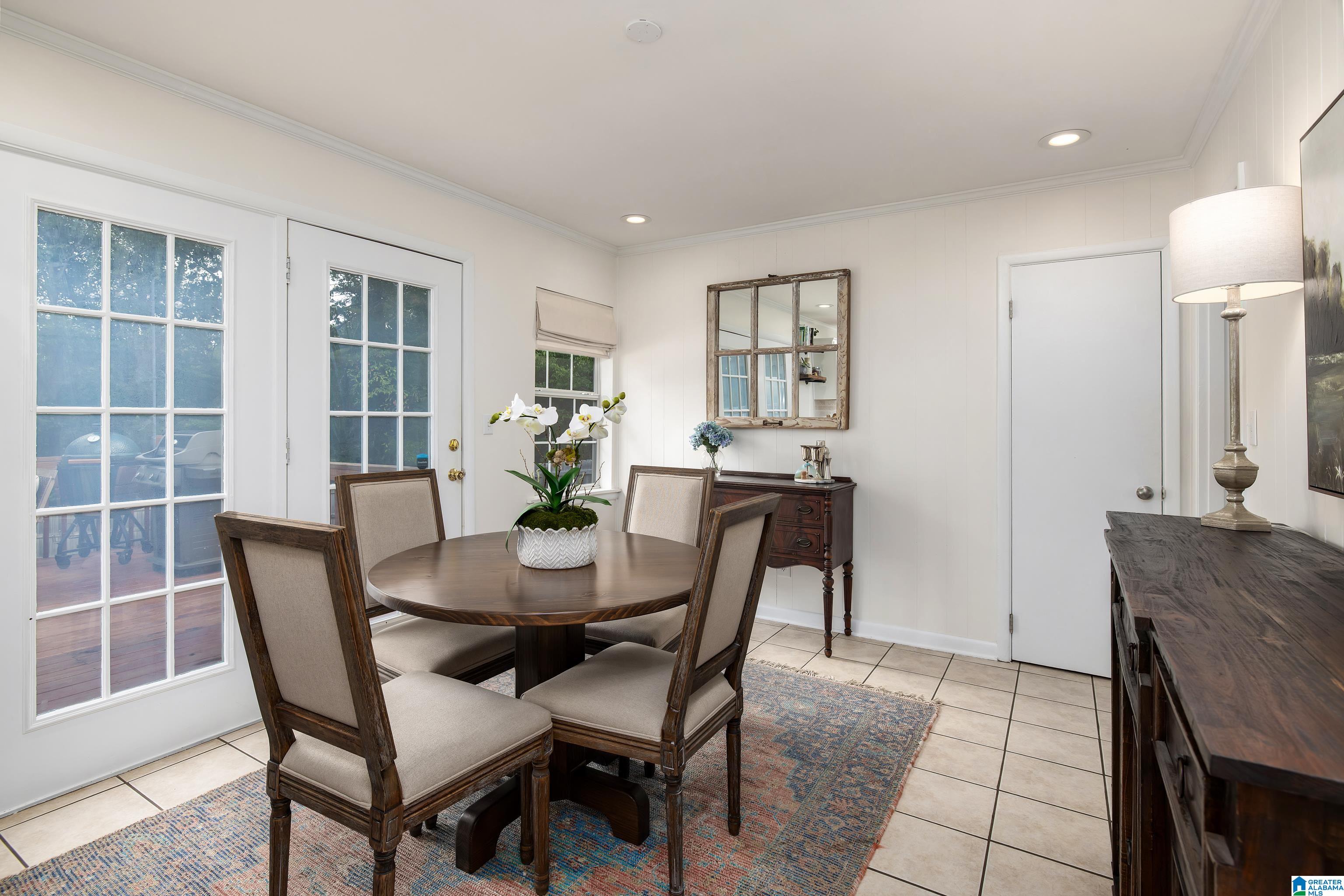 1512 LINDA VISTA DRIVE