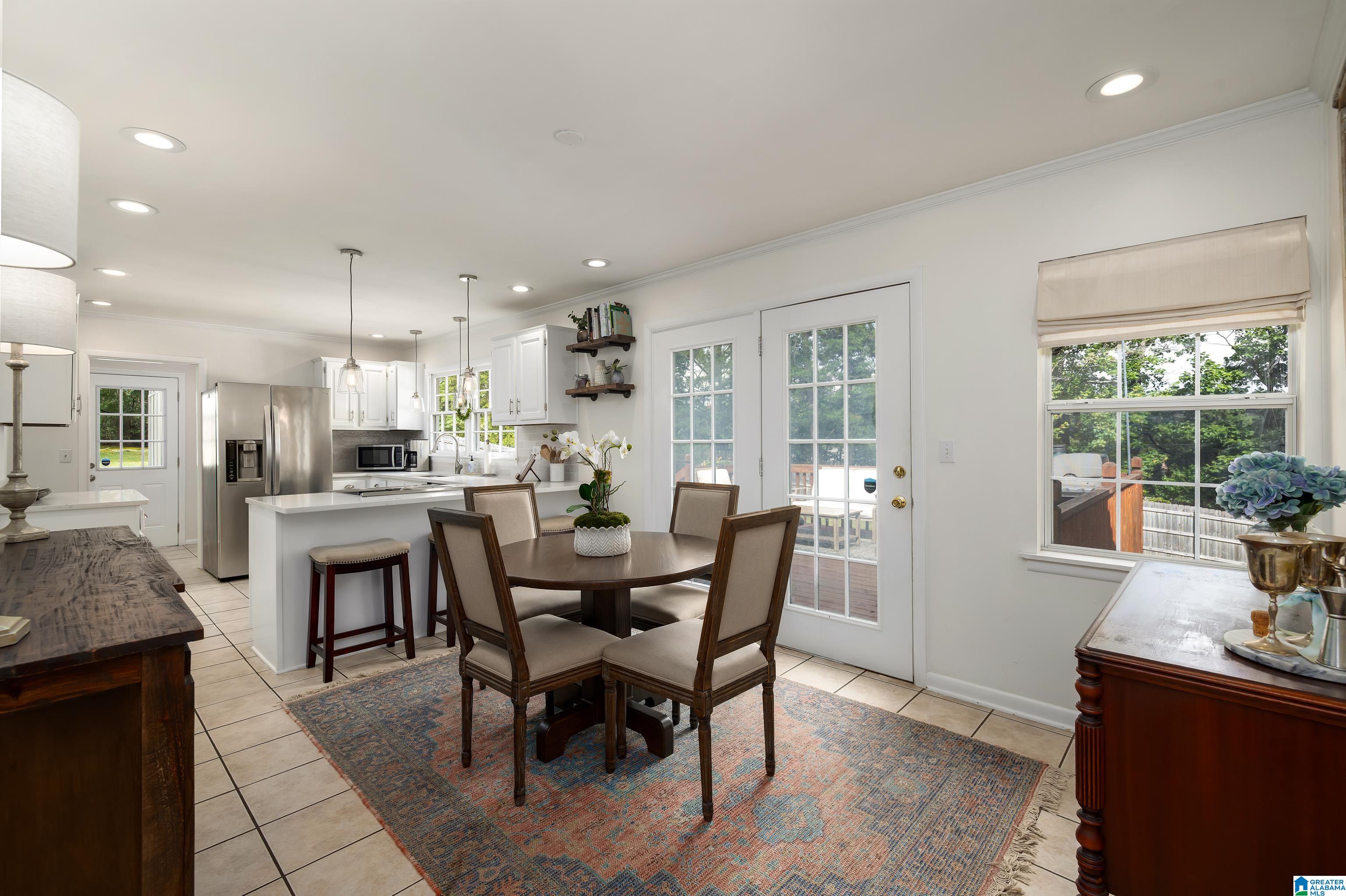 1512 LINDA VISTA DRIVE